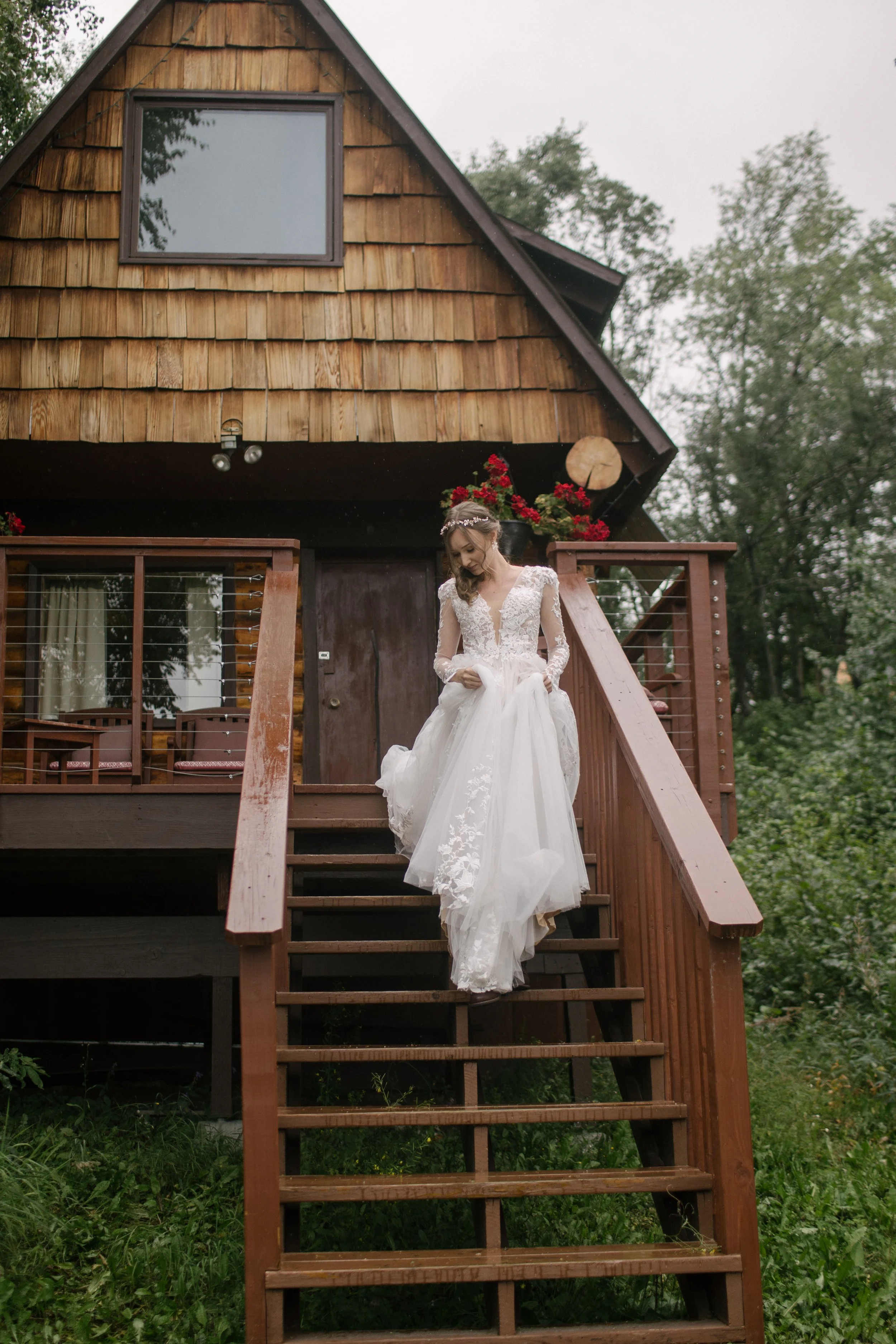 Bride walking to her first look 