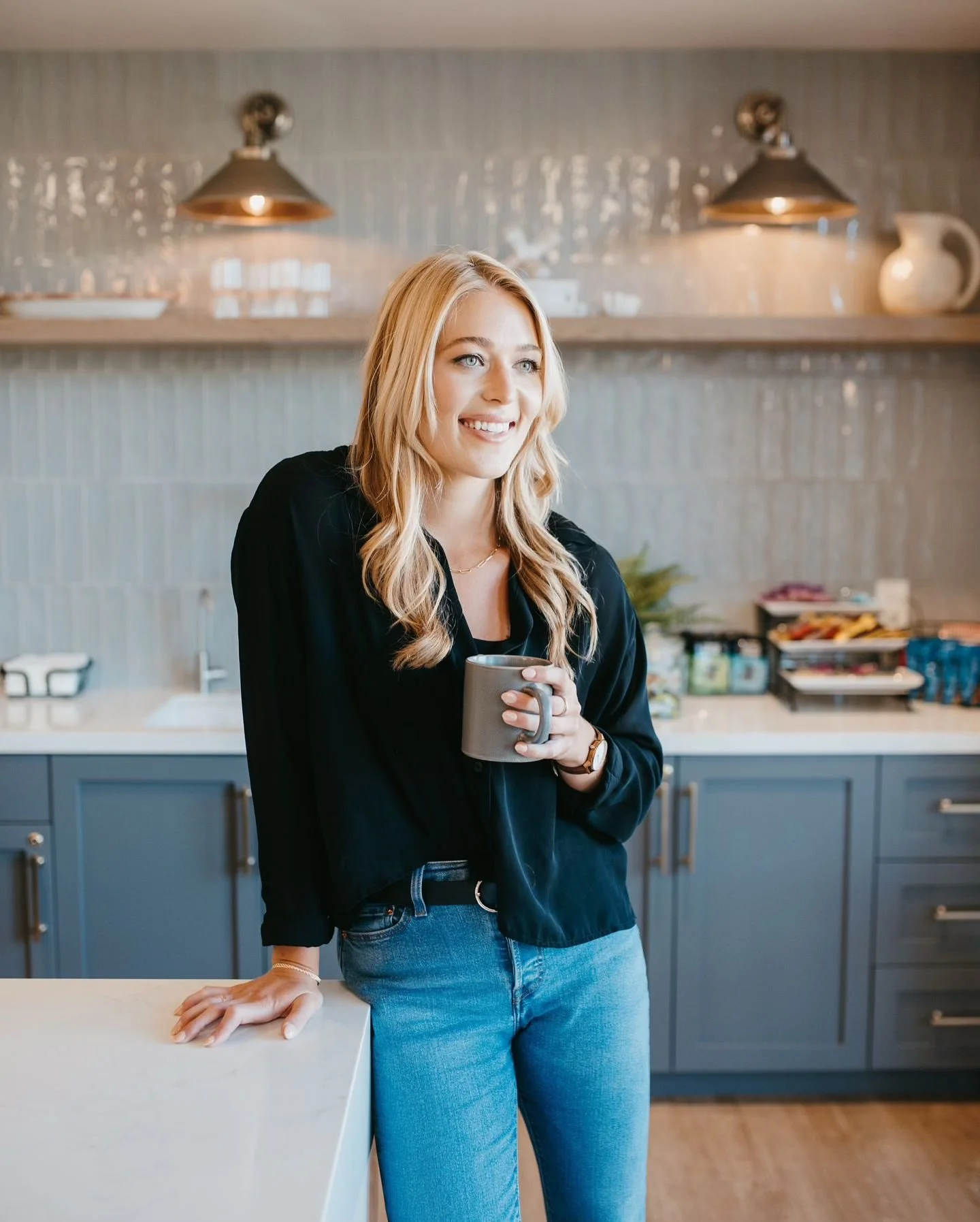 Had fun getting together with this beautiful gal! Congrats to Megan on her new journey of starting her own therapy private practice! I am always inspired by all you ladies following your dreams, keep shining✨