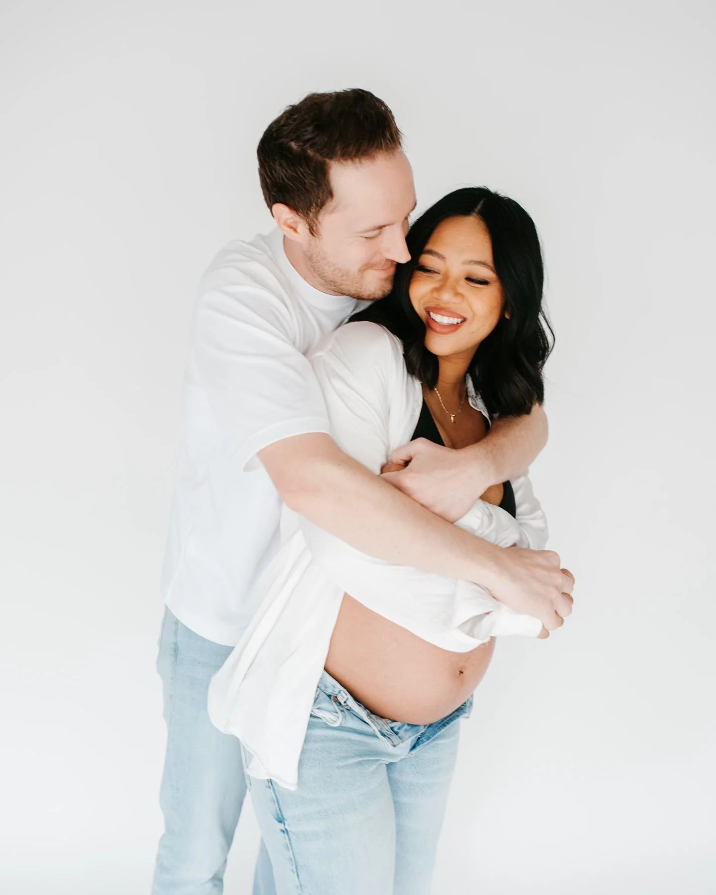 Funny story about these cuties.. we almost changed our date, but luckily we didn&rsquo;t because just a few days after our session their baby boy decided it was go time. Baby Lincoln was ready for the world! So glad we got these special photos to rem