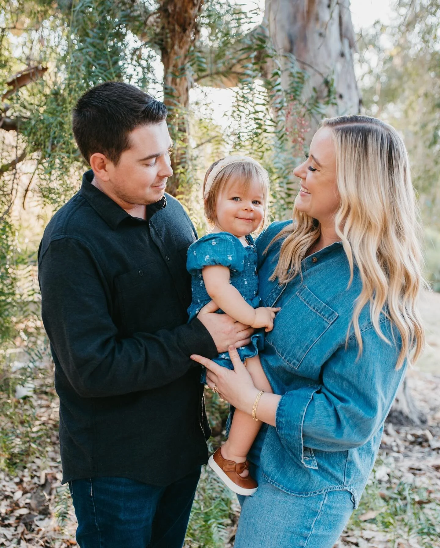 Taking in all the fall family vibes🍁