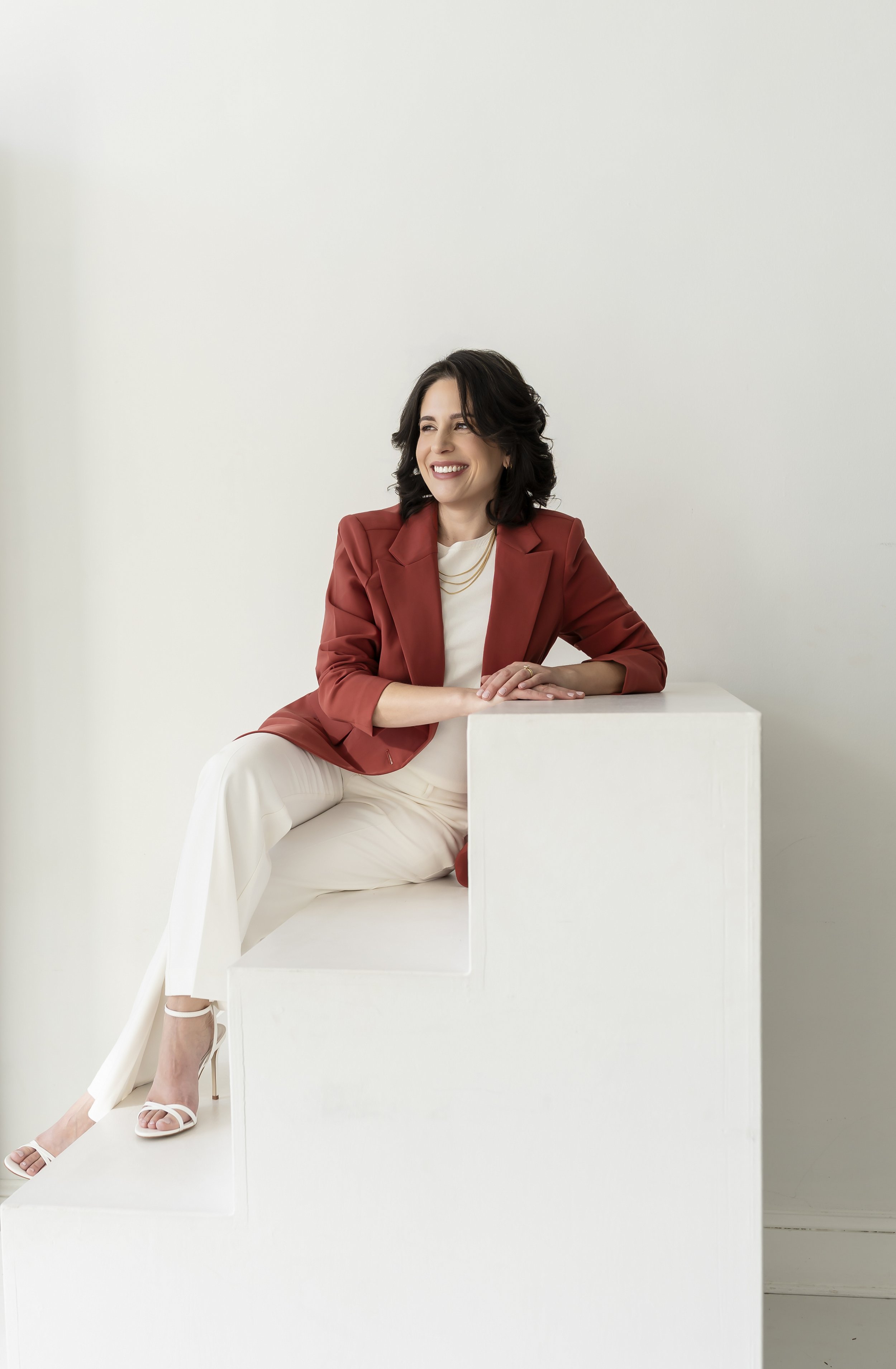 Menopause specialist Andrea Martin spending extended time with midlife woman during consultation at Glow Health