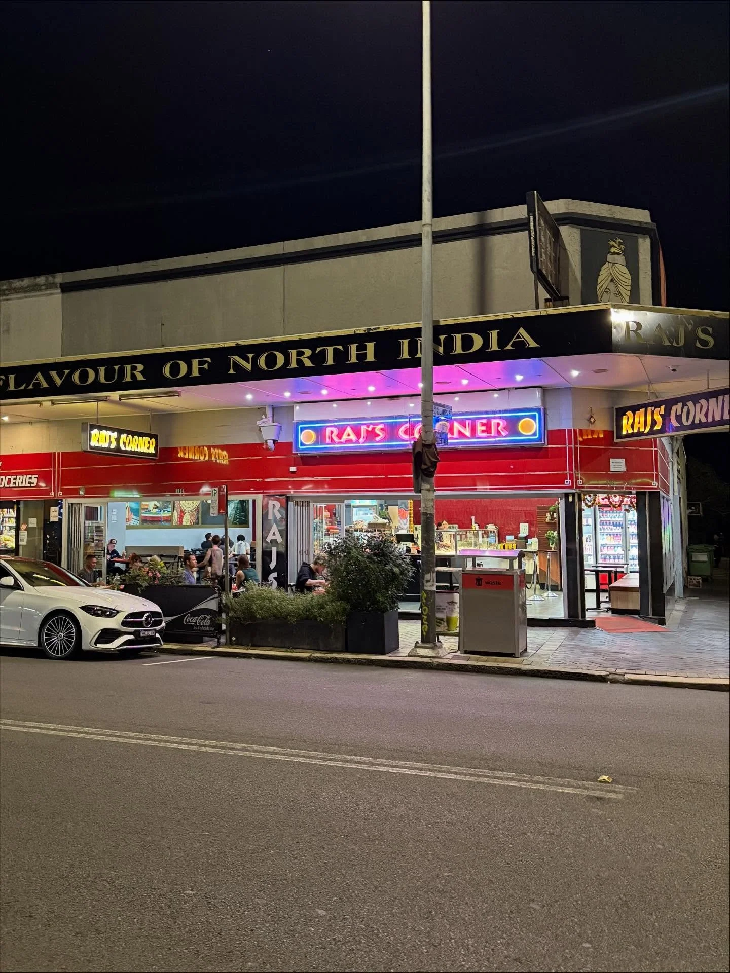 Happy Diwali one and all! 
The wonderful team at Raj’s Corner (see: Newcastle Legends) invited us round for a delicious feast, and to spend some quality time with Raj himself 💪 
As always, the food was immaculate, and the staff were totally