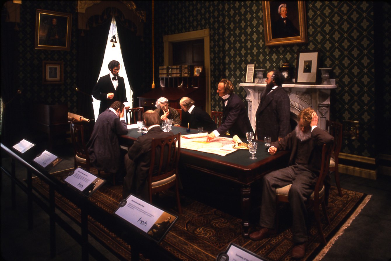Cabinet War room8.jpg