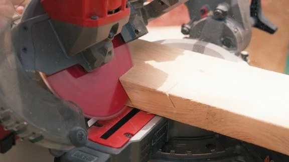 Wood Saw working on wood