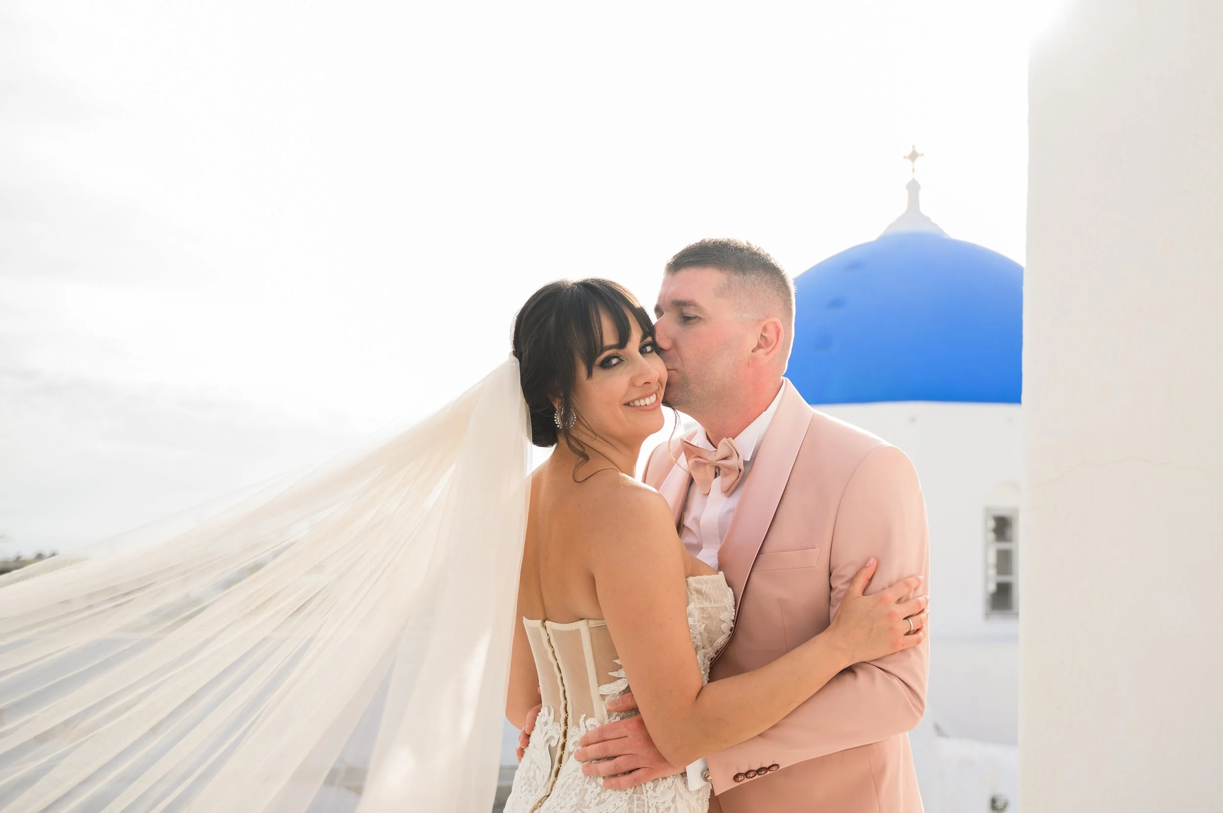 Destination wedding couple photoshoot in Santorini
