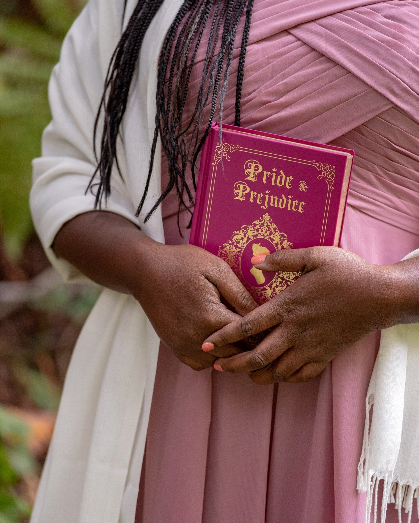 This is your reminder that books can double for bouquets. It's your day, make it your own. I love that Liz and Vanessa chose their favorite books for their wedding party to carry down the aisle. 
#treehousepointwedding #bookloverwedding #equallywed #