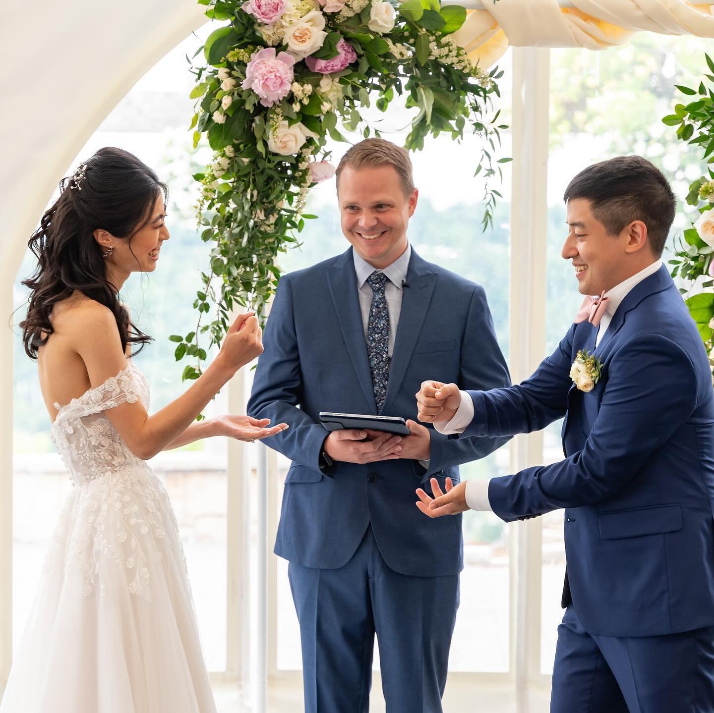 Deciding who goes first for vows? Settle it with a game of rock-paper-scissors!
See more from Jessica and Wilson&rsquo;s lovely day on the blog now. Link in bio. 
🪨 📄 ✂️ 
#rockpaperscissors #weddingvows #seattleweddingphotographer #golfclubatnewcas