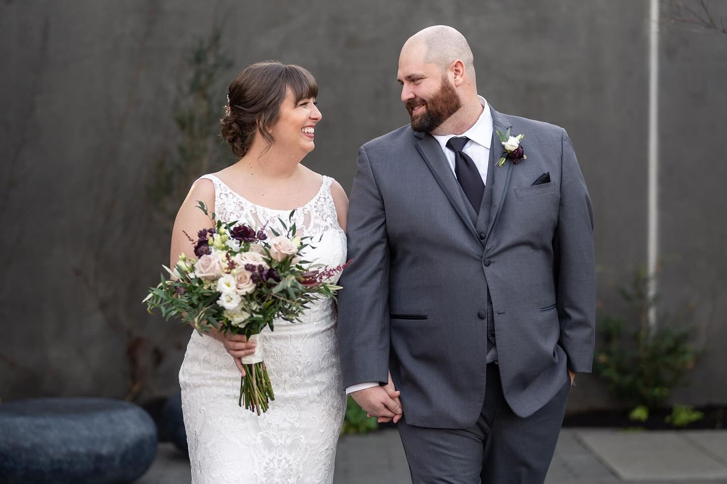 Becca and Dan&rsquo;s lovely winery wedding is up in the blog! (Link in bio) After switching over to a new website I realized I am wayyyy behind in the blogging, so expect me to be sharing a lot more weddings in the days to come. 😉 

Venue/Catering: