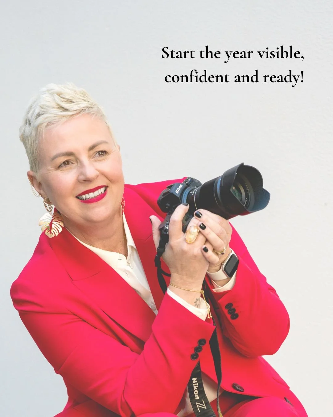 If your headshot is outdated (or hiding in your camera roll because it never quite felt like you), you&rsquo;re not alone.
Your headshot is often the very first impression someone has of you &mdash; on LinkedIn, your website, emails or social profile