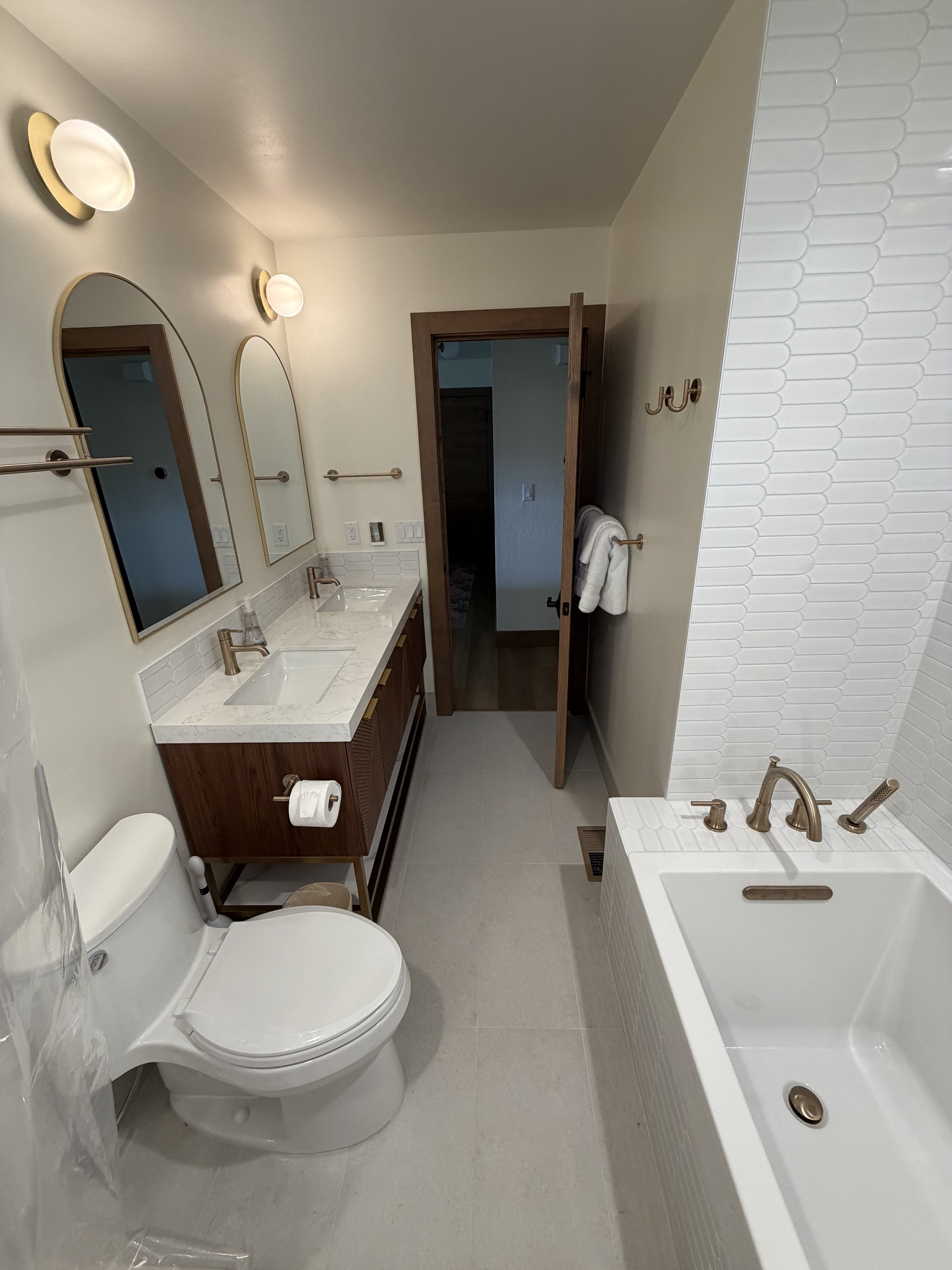 Bath 1 -2.jpg