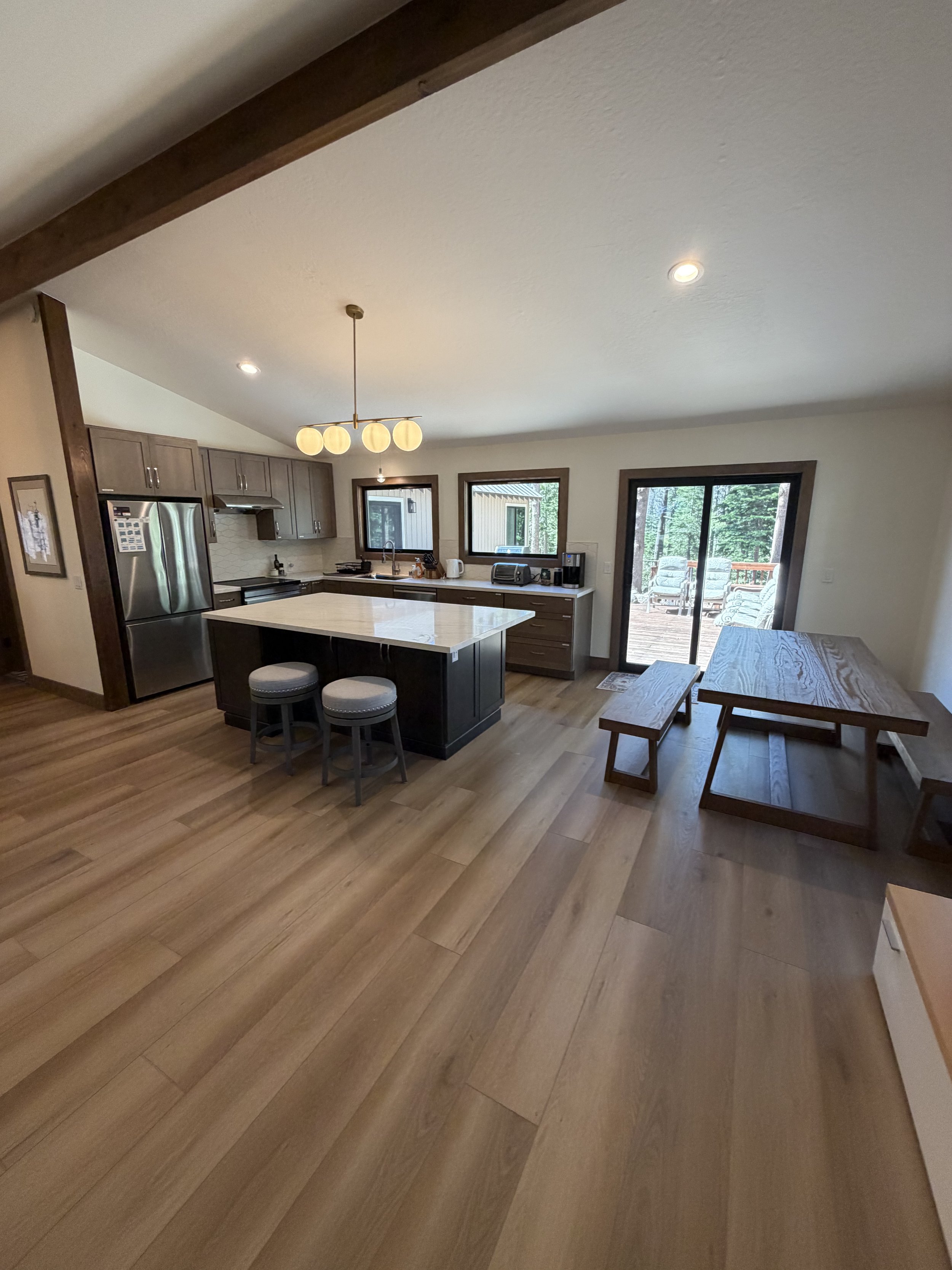 Kitchen - w: furniture.jpg