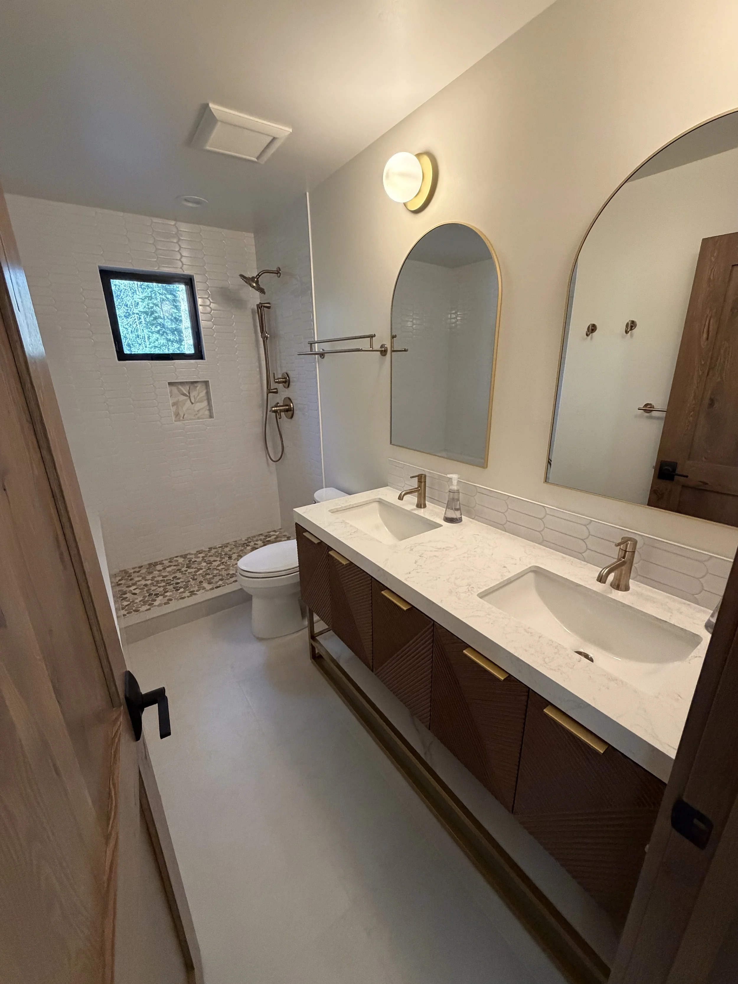 Bath 1 Vanity.jpg