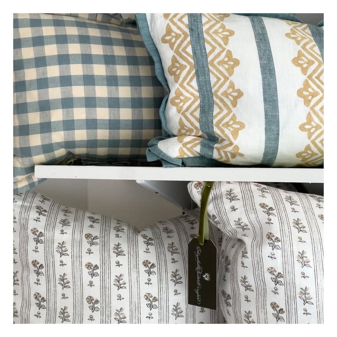 Seattle friends!
Elizabeth Fields pillows will be available to shop in person at Coastal Interiors in Mount Baker!
Swing by their studio at 2805 Mount Rainier Dr S on Saturday (21st) or Sunday (22nd) from 12&ndash;4pm for an amazing sale 💛