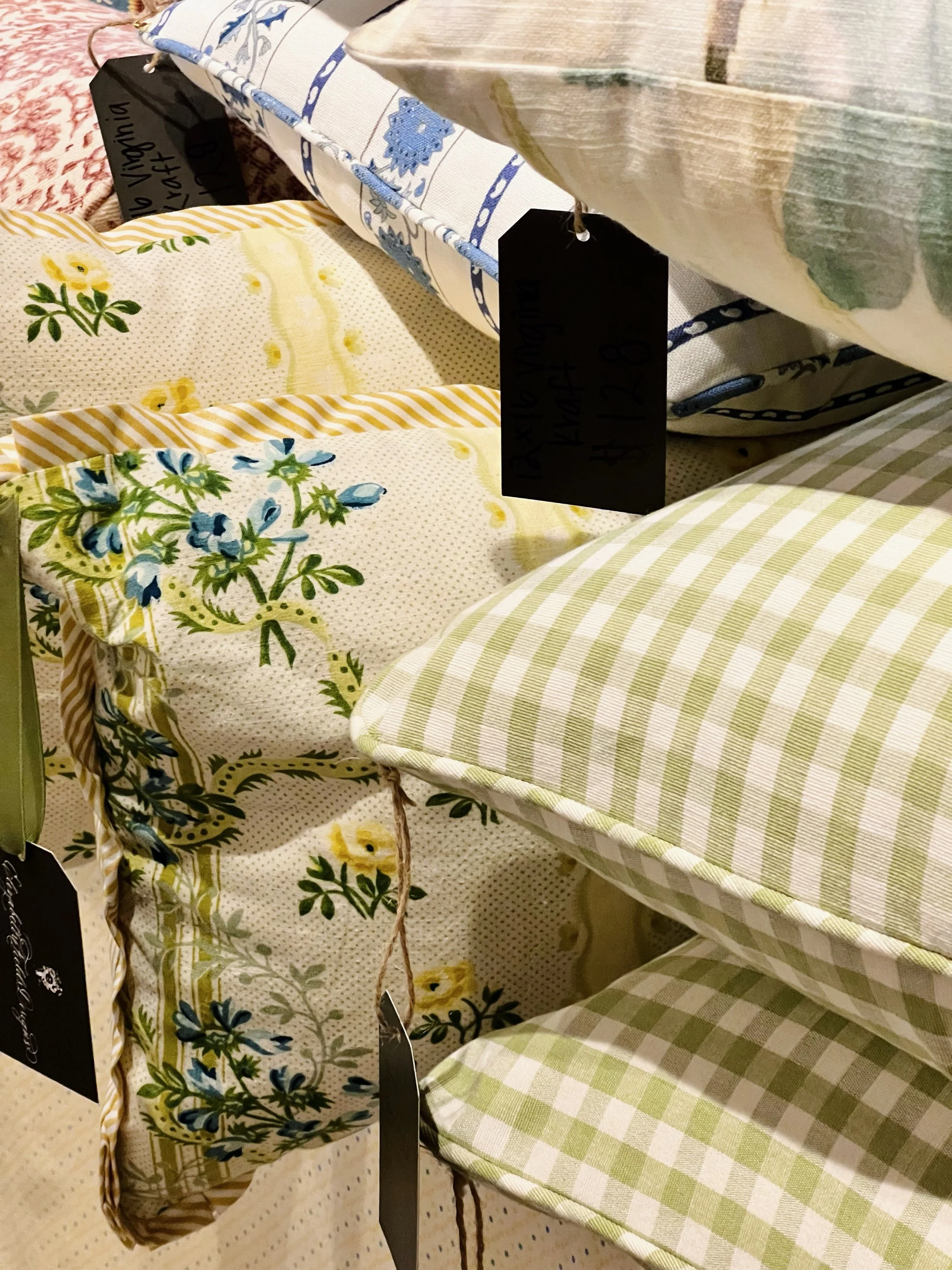snapshots from this past thursdays pillow happy hour at Lucie&rsquo;s Roundup 🌷 

Don&rsquo;t miss the summer solstice party this thursday from 3pm-7pm at the Seattle Design Center