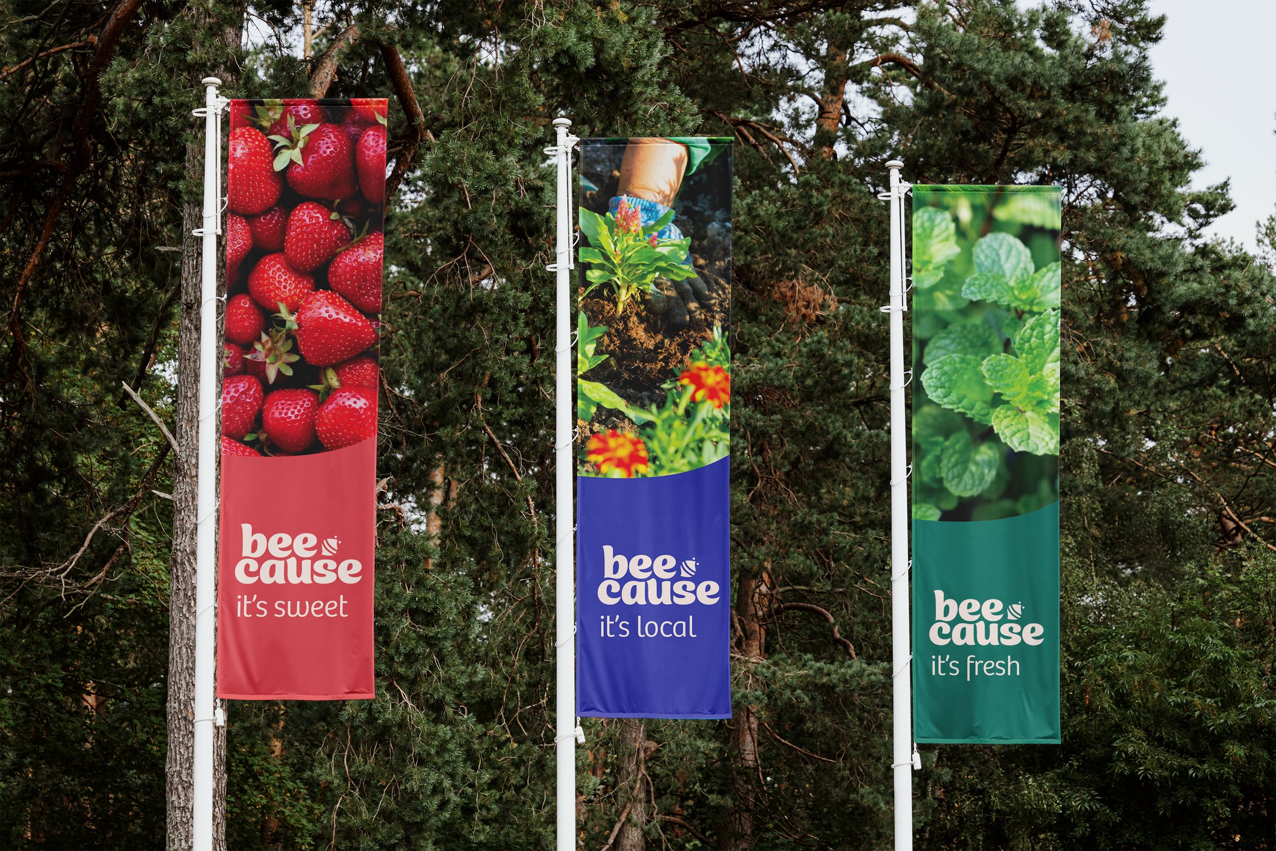 Three_Banner_Flags_Mockup.png