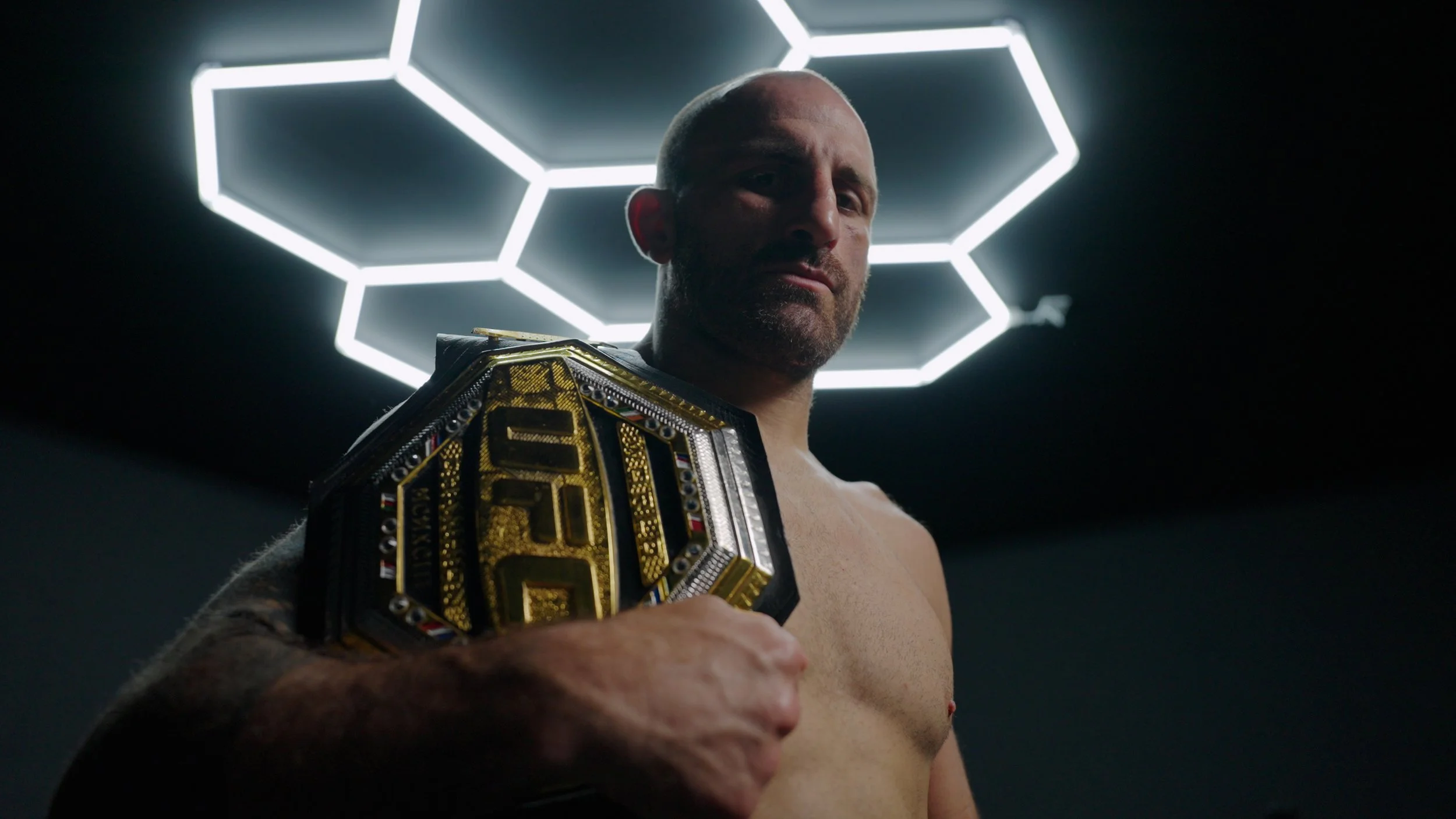 alex-volkanovski-cinematic-UFC-belt