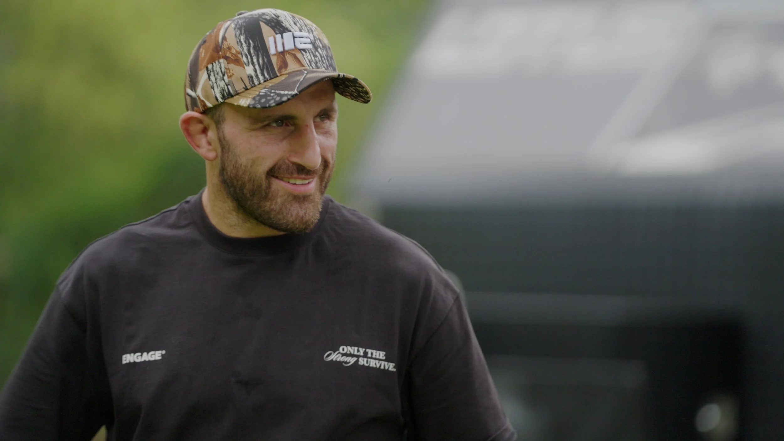 alex-volkanovski-at-home