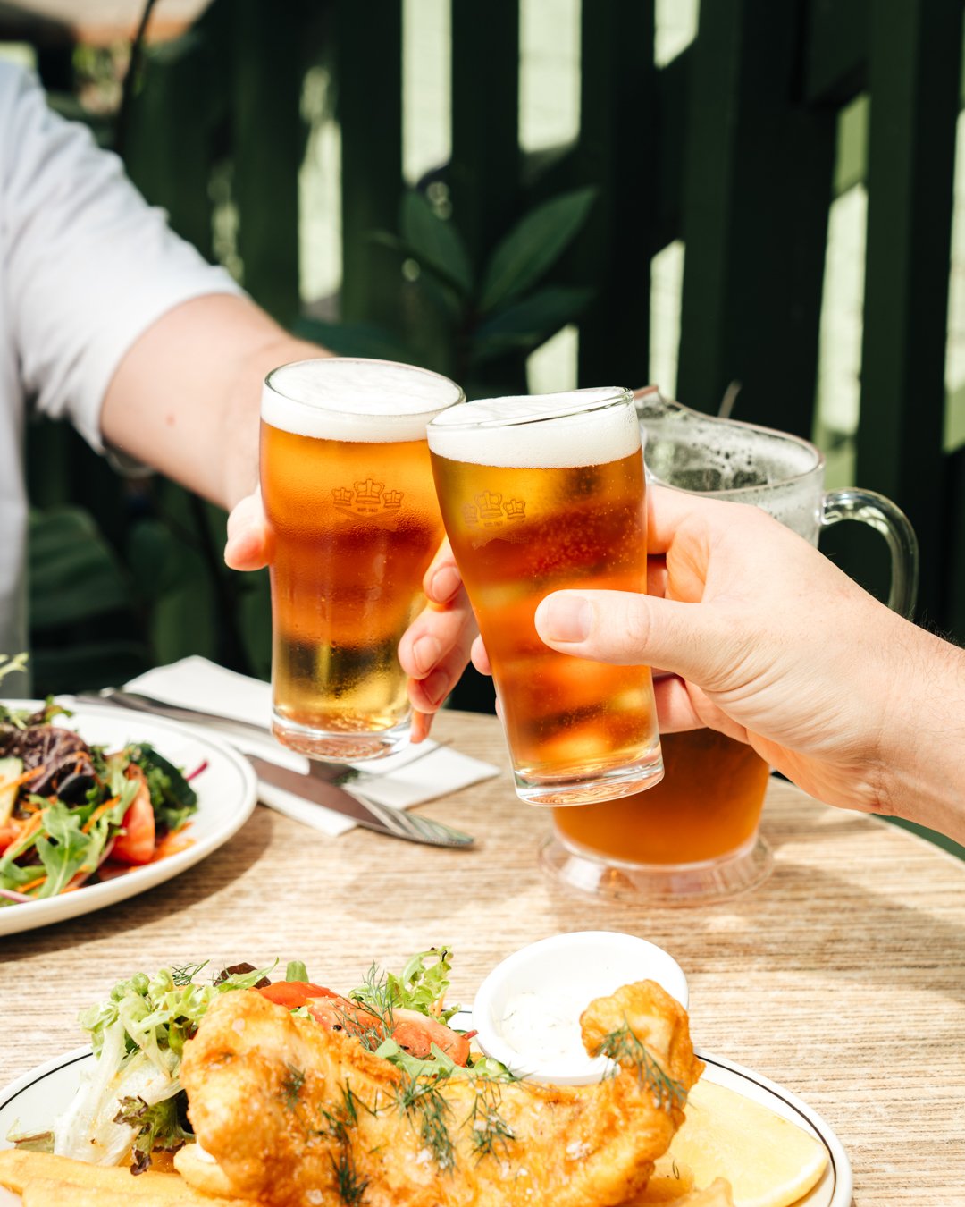 Cheers to good beer, good food and good company 🍻