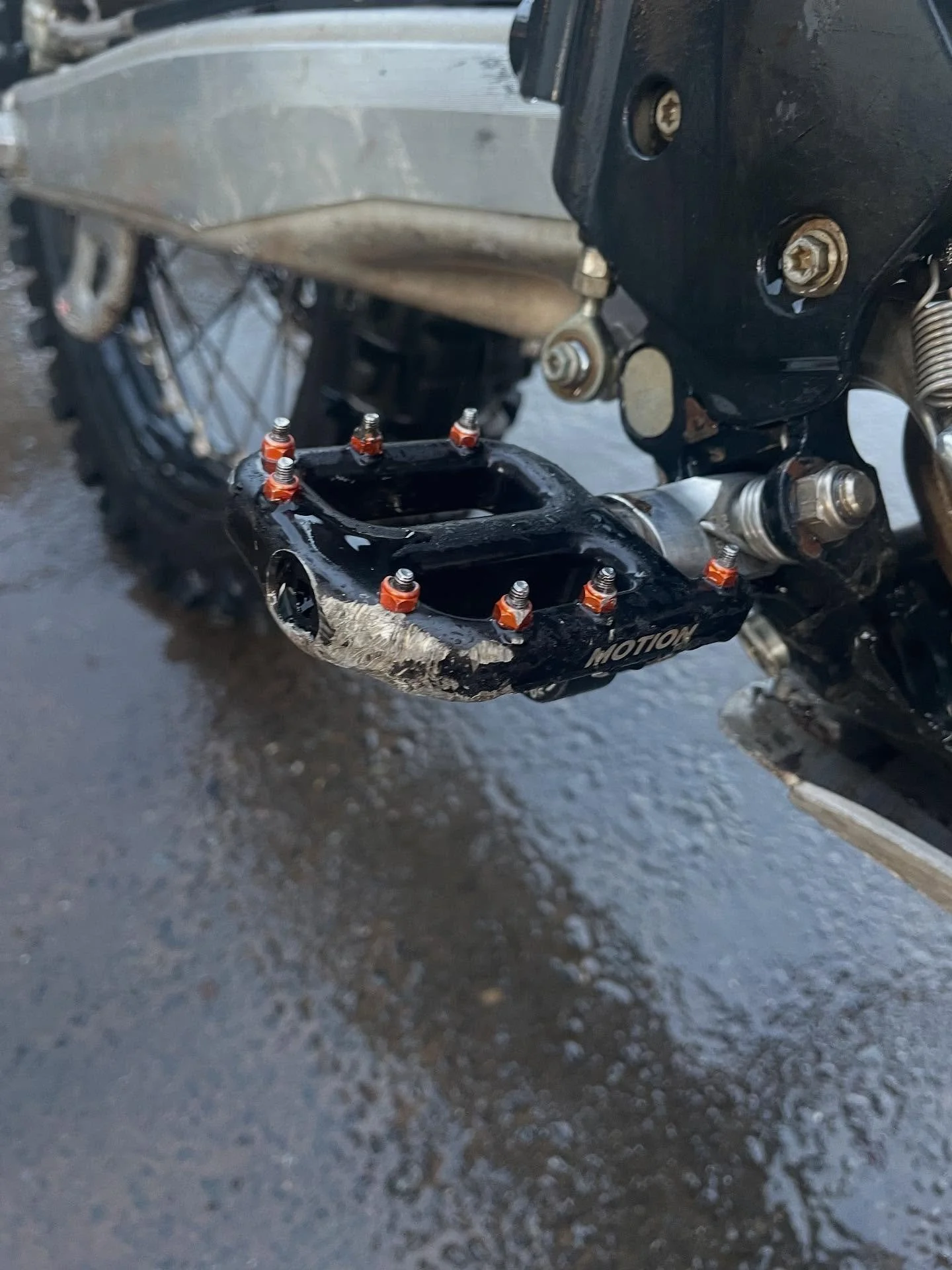 I&rsquo;ve been recently testing out the @motionfactoryracing trail foot pegs with a little rotation. And I&rsquo;m blown away. They are like glue when you need it but also allow you to remove your foot when you need to. They are holding up great in 