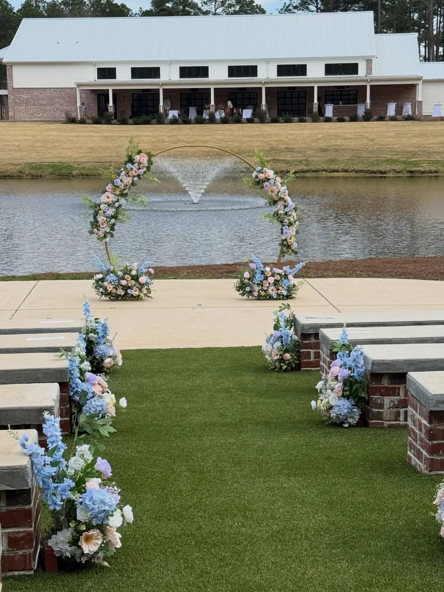 This wasn&rsquo;t about one statement piece.
It was about how everything connected.

The sweetheart table, the florals, the signage, the little moments in between&hellip;

that&rsquo;s what made the room feel complete.

I had the honor of bringing he