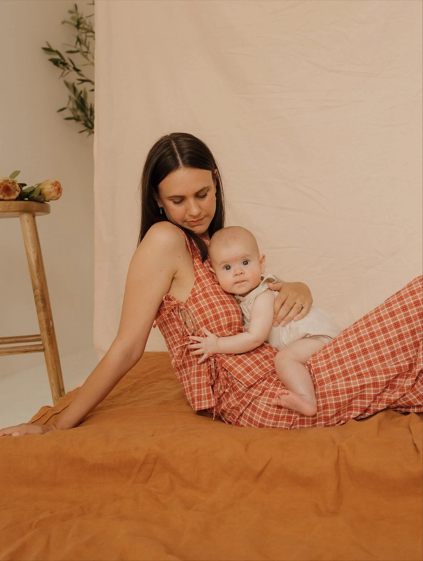 Feeling so grateful to all the beautiful mama’s who joined me for motherhood sessions earlier this month ❤️
Life is busy and most of us don’t love being in front of a camera so booking photos can be quite daunting.
So well done to you, yo