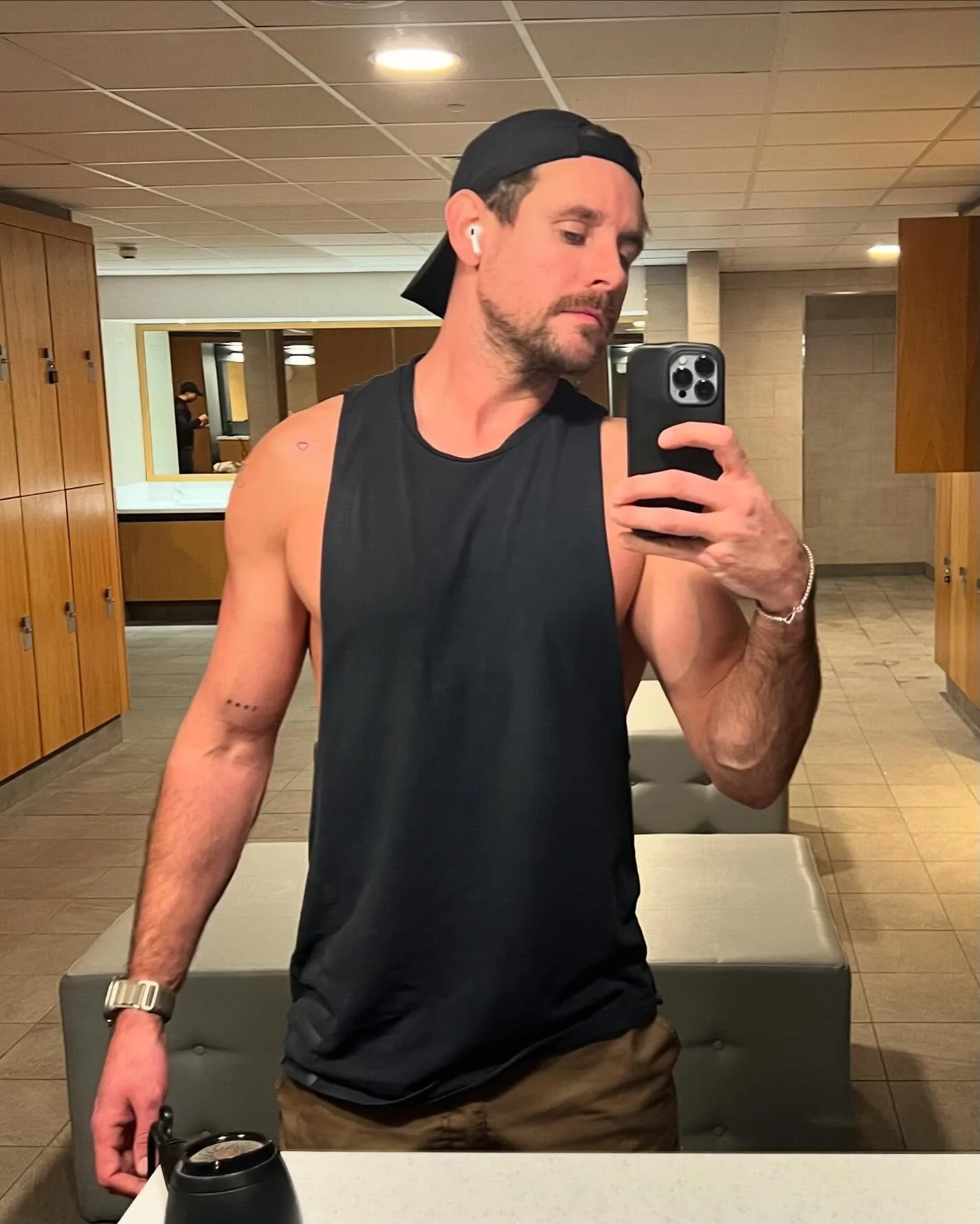 🔥THE TRUTH ABOUT FAT/LOSS🔥 

You need to hear this&hellip;

Fat gets a bad rap, but not all fat is created equal. 

There&rsquo;s subcutaneous fat - This is the squishy stuff we can see/feel under the skin. We can actually live a healthy normal lif