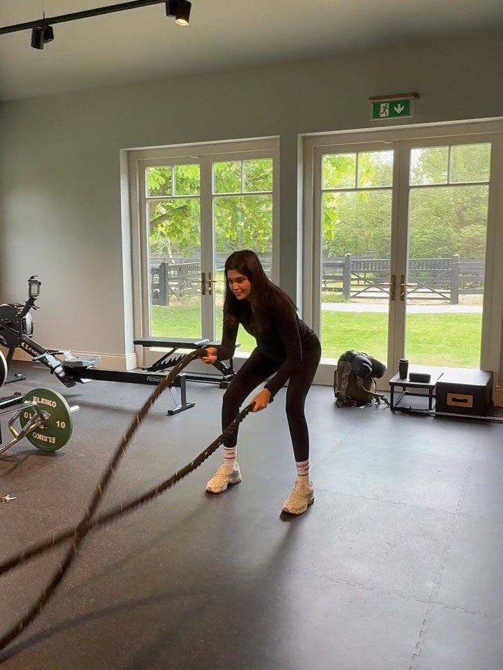 Showcasing a new client @minahshah &amp; her awesome gym!

Week 1
✅ DEXA scan done
✅ Before shots taken 
✅ 3 sessions a week locked in
✅ Diet&hellip; a work in progress 😜 

This girls just getting started&hellip; watch this space 👊🏼

#BerkshireTra