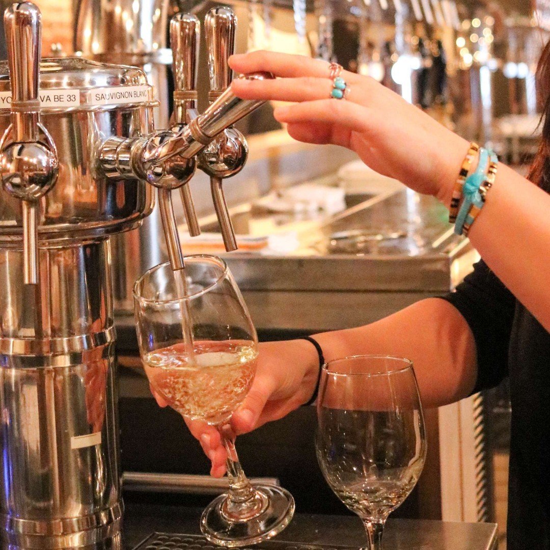 💲 Profitability Series Part 3: Greater Labor Efficiency

Serving wine on tap supports service speed that's more than twice as fast as pouring from bottles. This is because there are no foils or corks to remove, no need for staff to pre-taste wines t