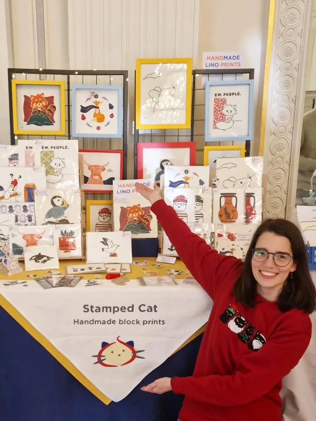 My last market of the year is now over! 🙀 this was definitely the fanciest of the venues I've been to this year, especially with the huge chandeliers hanging from the ceiling 😻
Thank you to everyone who came by, I've loved seeing everyone's reactio