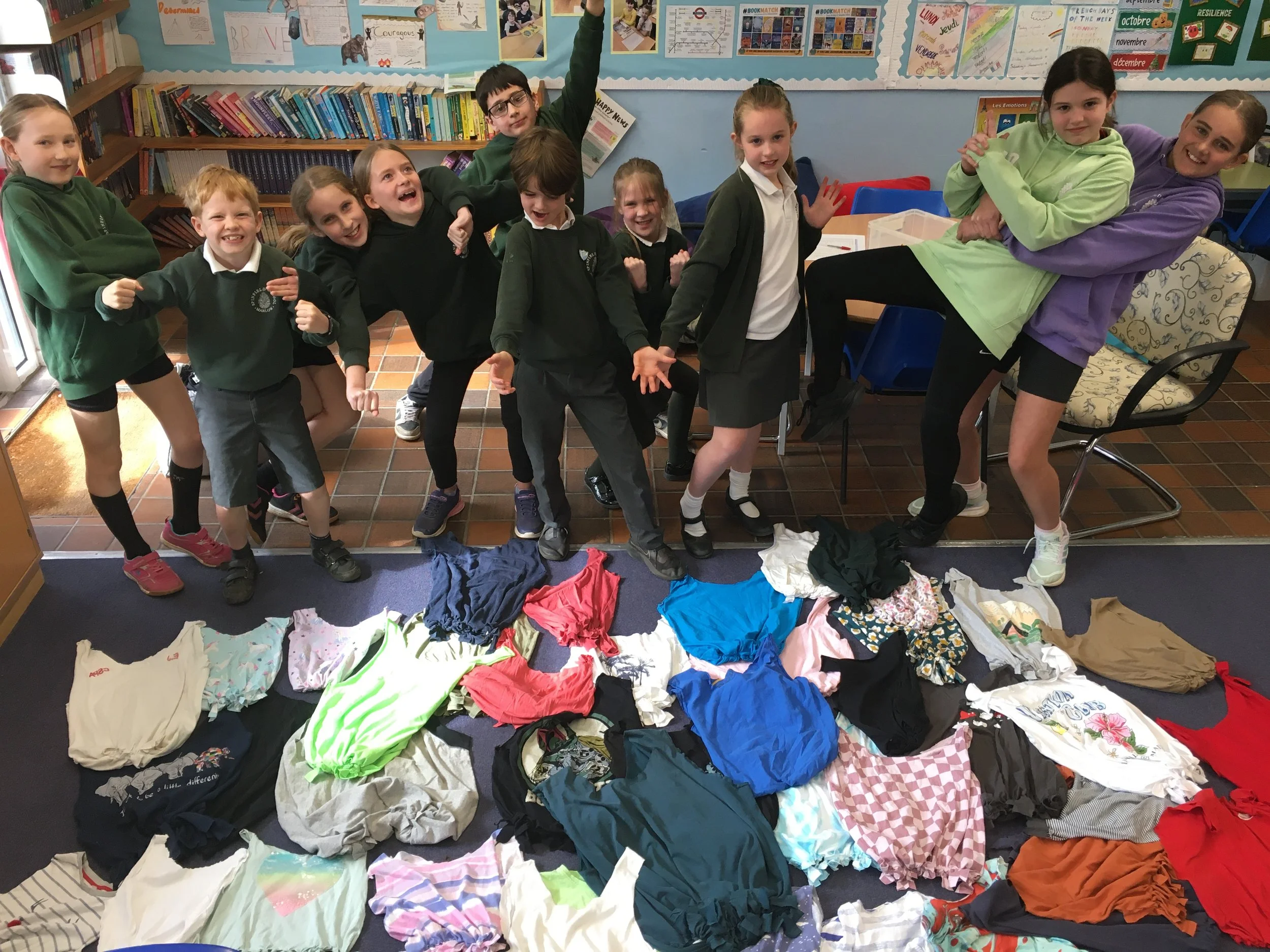 Sustainable no-sew T-shirt shoppers