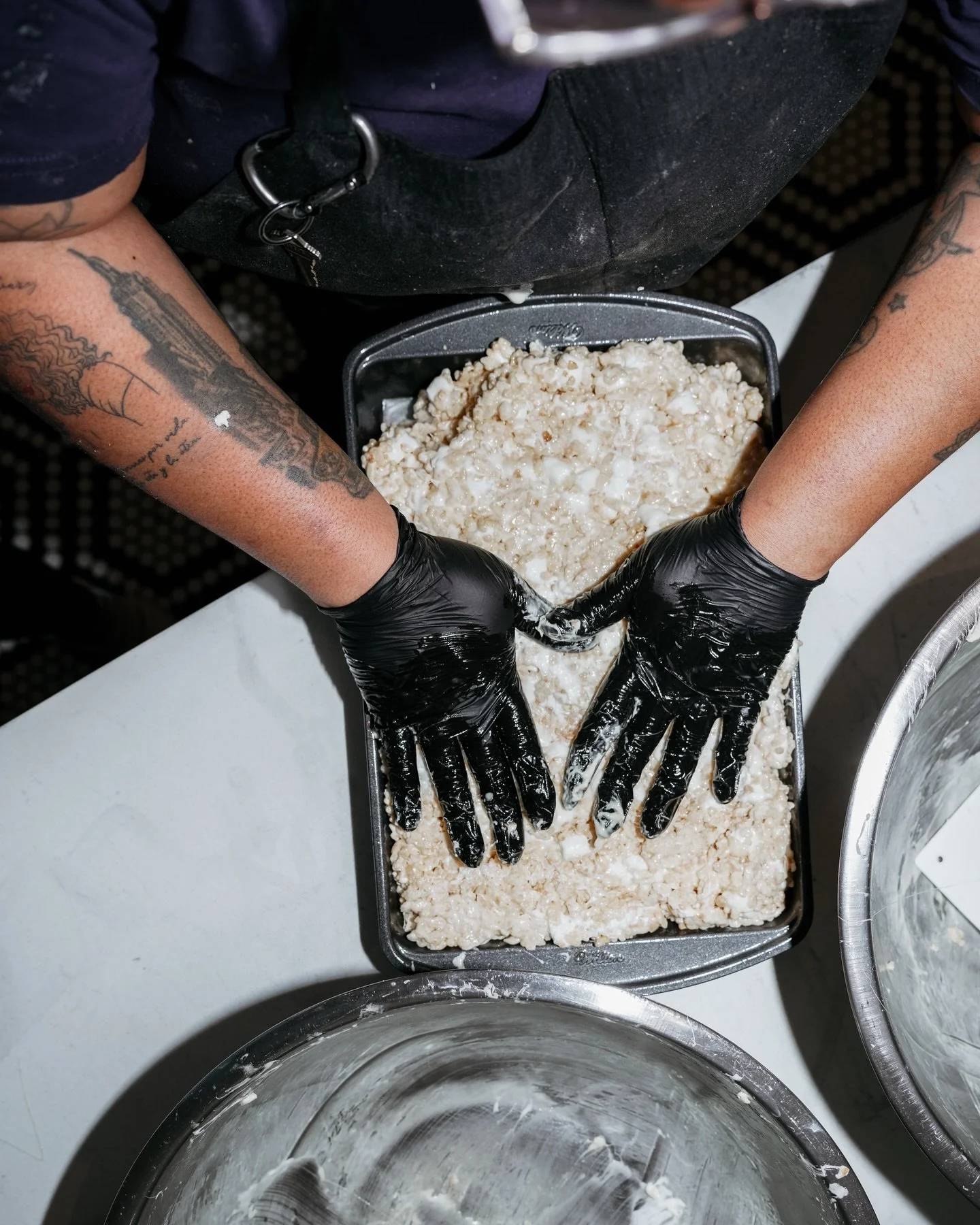Crispies &amp; muffins &amp; loaves, oh my!

Wholesale orders are in full swing today 🫡

&bull;
&bull;
&bull;

#njbakery #jerseyshoreeats #jerseyshorebakery #bakerywholesale #lionsandtigersandbearsohmy