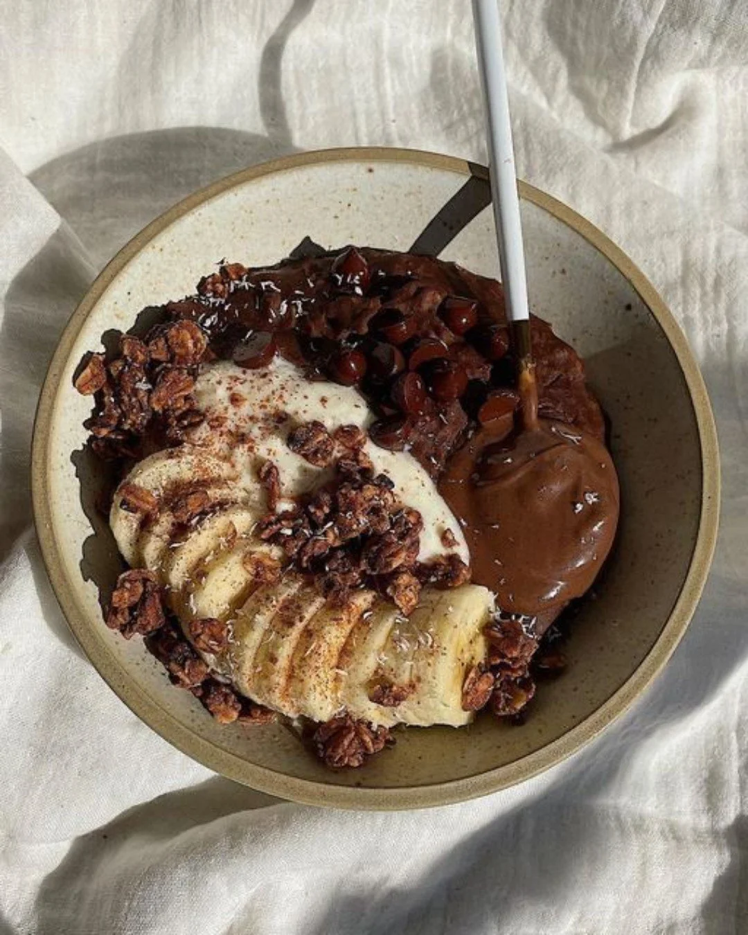 Une recette relaxante pour un week-end prolong&eacute; full d&eacute;tente 🍫✨

L'alimentation est le premier moyen de prendre soin de soi, &agrave; l'int&eacute;rieur. Les diff&eacute;rentes fonctions de notre corps sont assur&eacute;es par tout un 