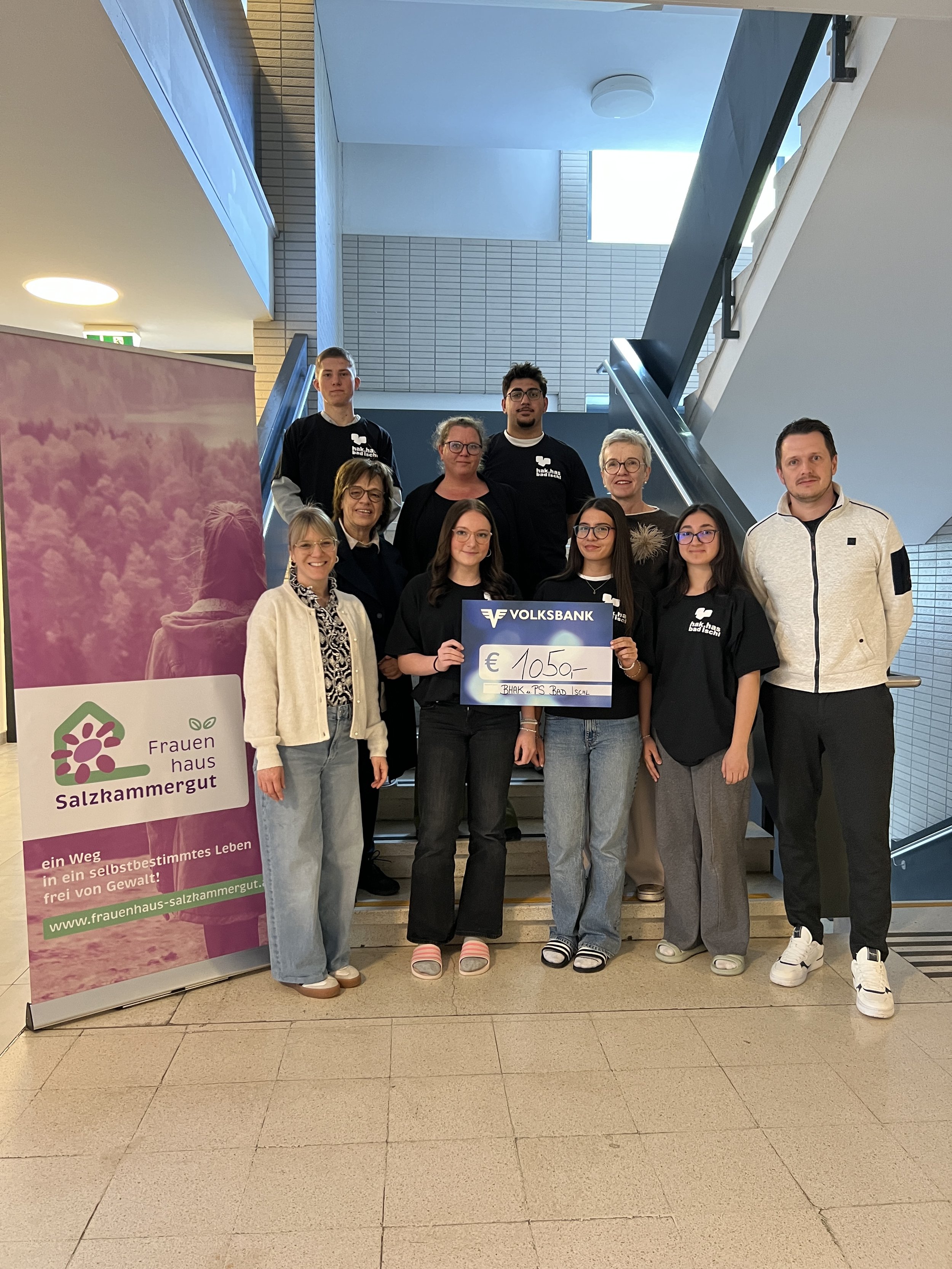 Spende von Schüler:innen der BHAK Bad Ischl