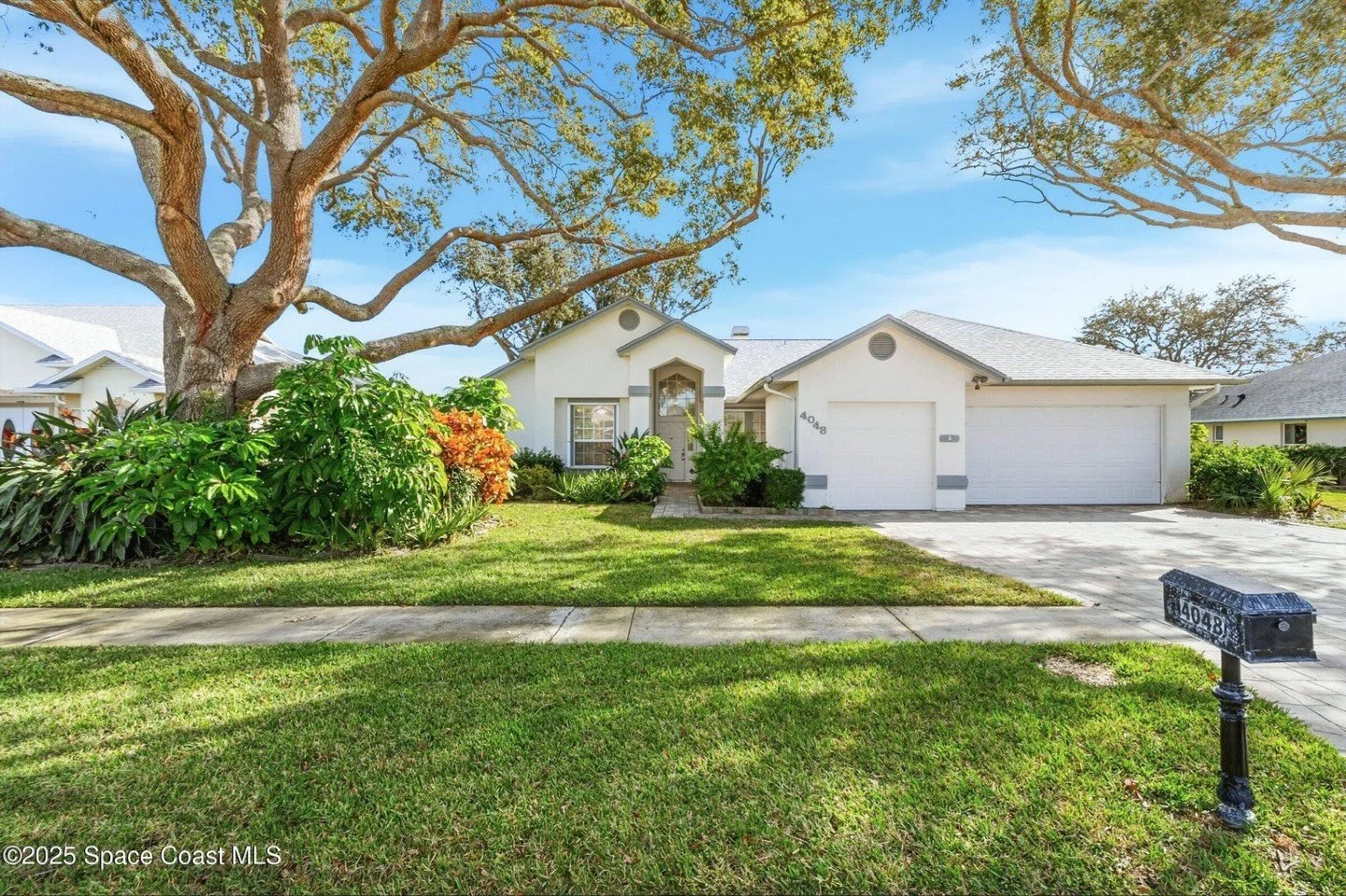 Listing Spotlight! 

4048 Sand Ridge Drive, Merritt Island, FL

4 bedrooms | 2 Bathrooms | 2,178 sq.ft.

Golf course frontage home located in the desirable Savannas community of Merritt Island. This four-bedroom, two-and-a-half-bath residence offers 