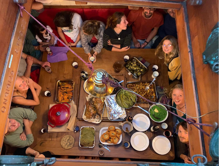 dîner dans la cale !.PNG