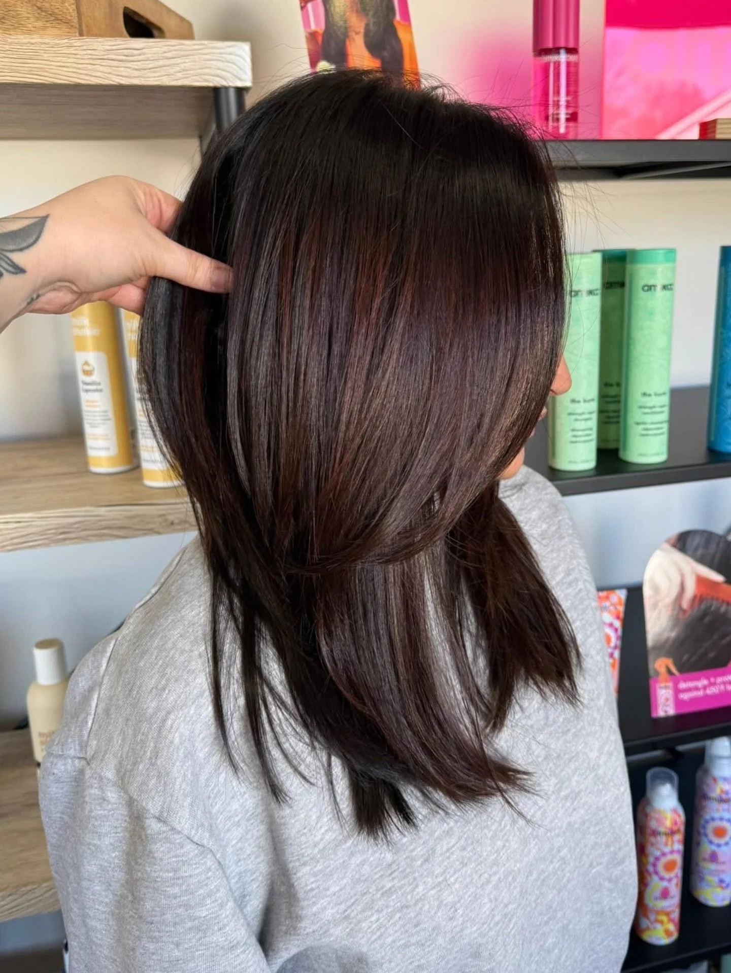 Gloss boss ✨

Stylist @beautybydevonr 

https://www.vagaro.com/shsgkm