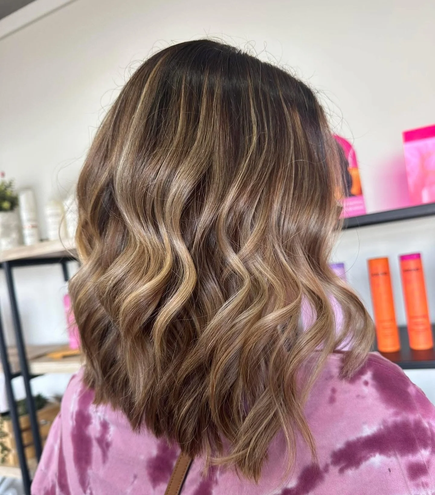 Cr&egrave;me Br&ucirc;l&eacute;e Blonde is turning heads this spring 🌸

Stylist: @hayatkinson57 
https://www.vagaro.com/shsgkm