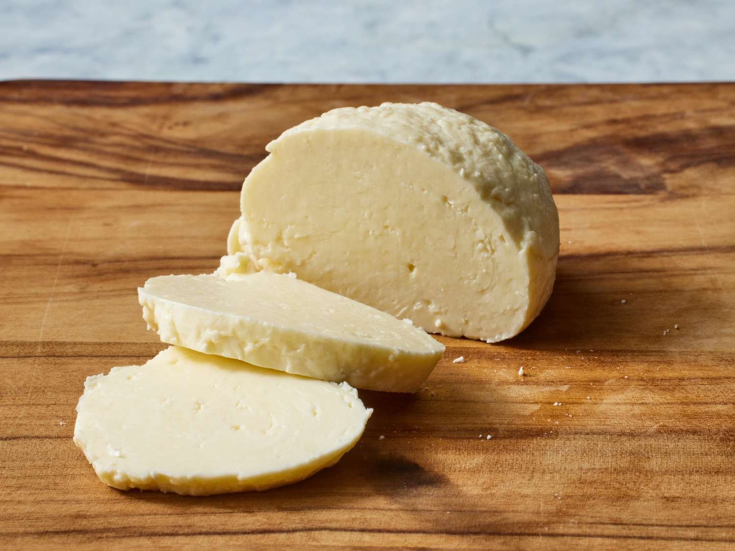 254478-homemade-mozzarella-cheese-DDMFS-4x3-ed982c4254fe4d86bc38df6381729673.jpg