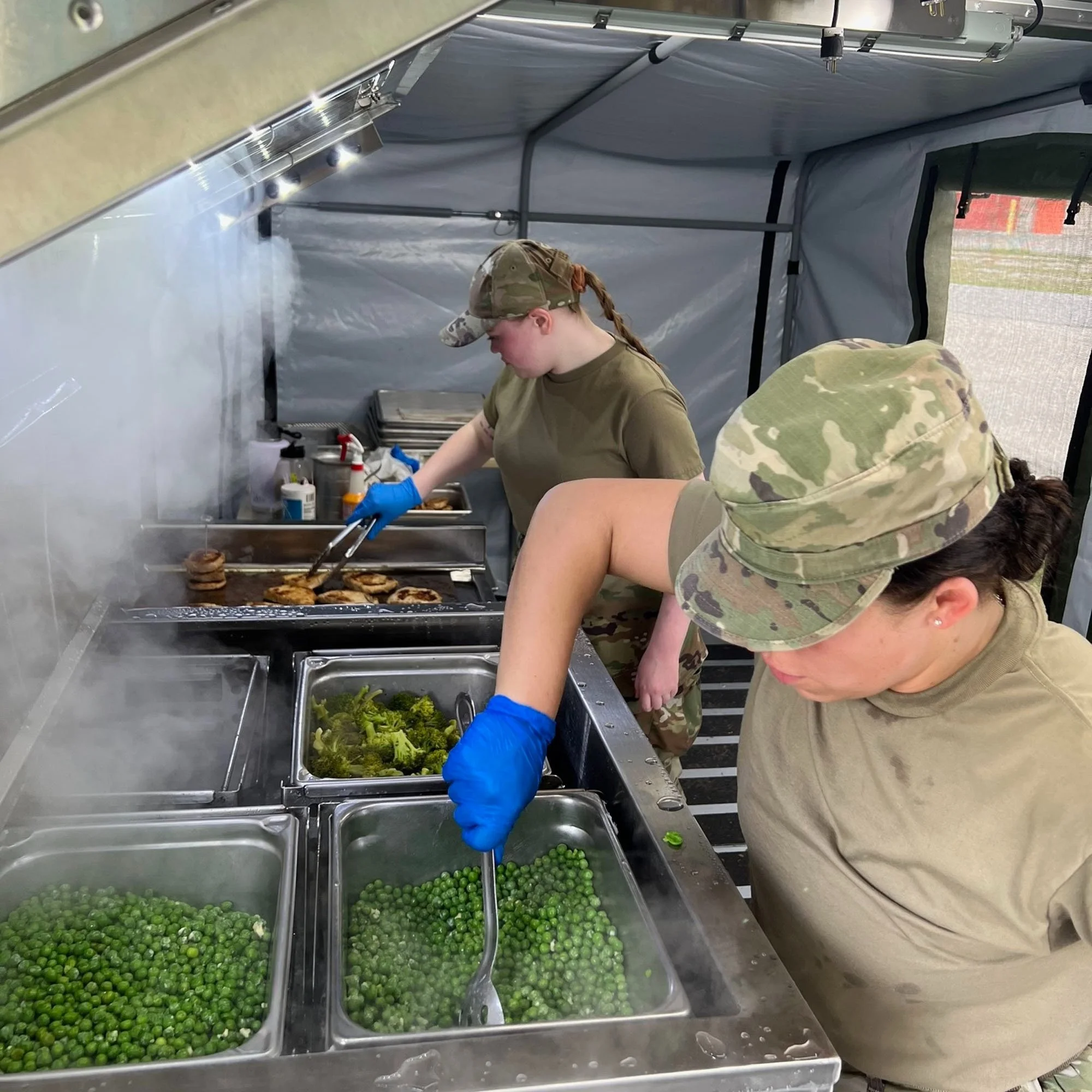 Expandable Single Pallet Expeditionary Kitchen (E-SPEK)