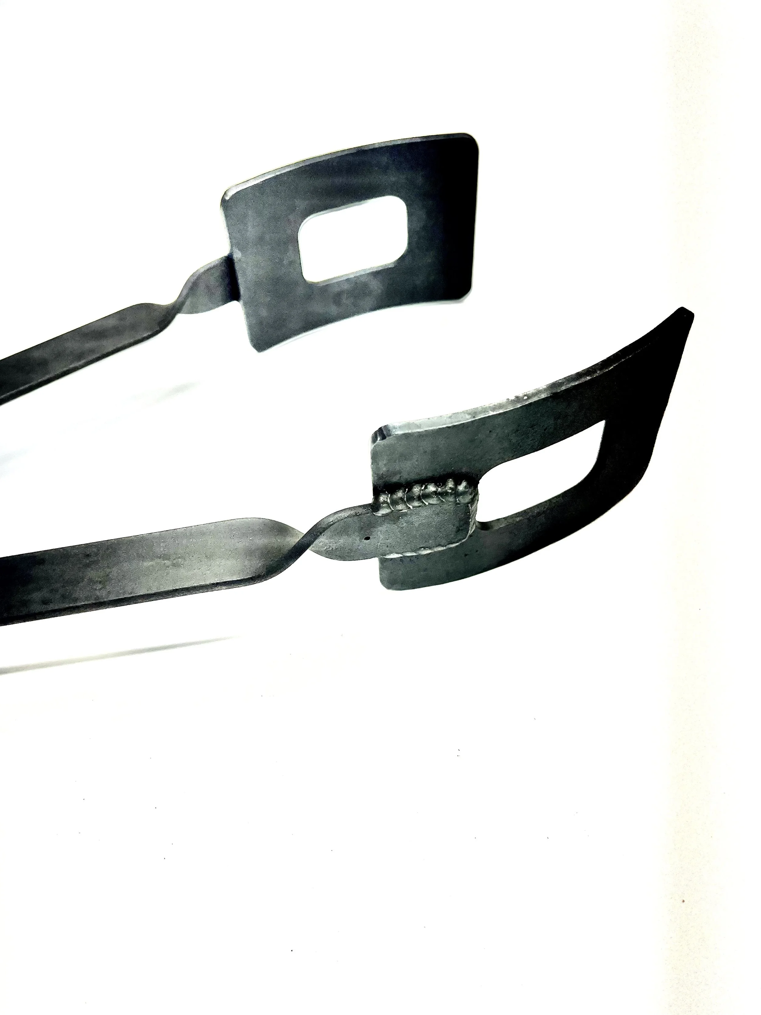 Ember Tongs Closeup.JPEG