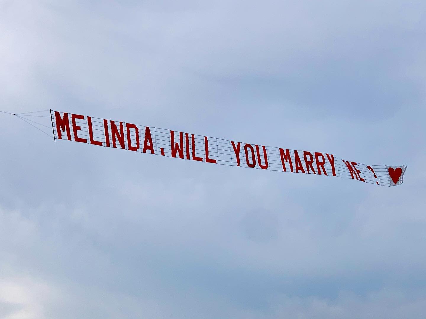 We&rsquo;ve been going the extra mile for our customers since 1979. When you book a marriage proposal with us we arrive on location and on time, every time. 
.
.
#Aerialadvertising #airads #Aerialbanner #airplanebanner #marriageproposal #proposalidea