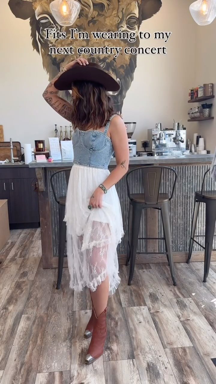Come shop with us for your next concert fit β¨πͺ©ππ€
Shop the looks with the link in bio π΅
#westernfashion #westernstyle #westernboutique #cowgirlstyle #billingsmontana #boutiqueshopping #westernboutique #hatbar #explorepage #westerninspo #western