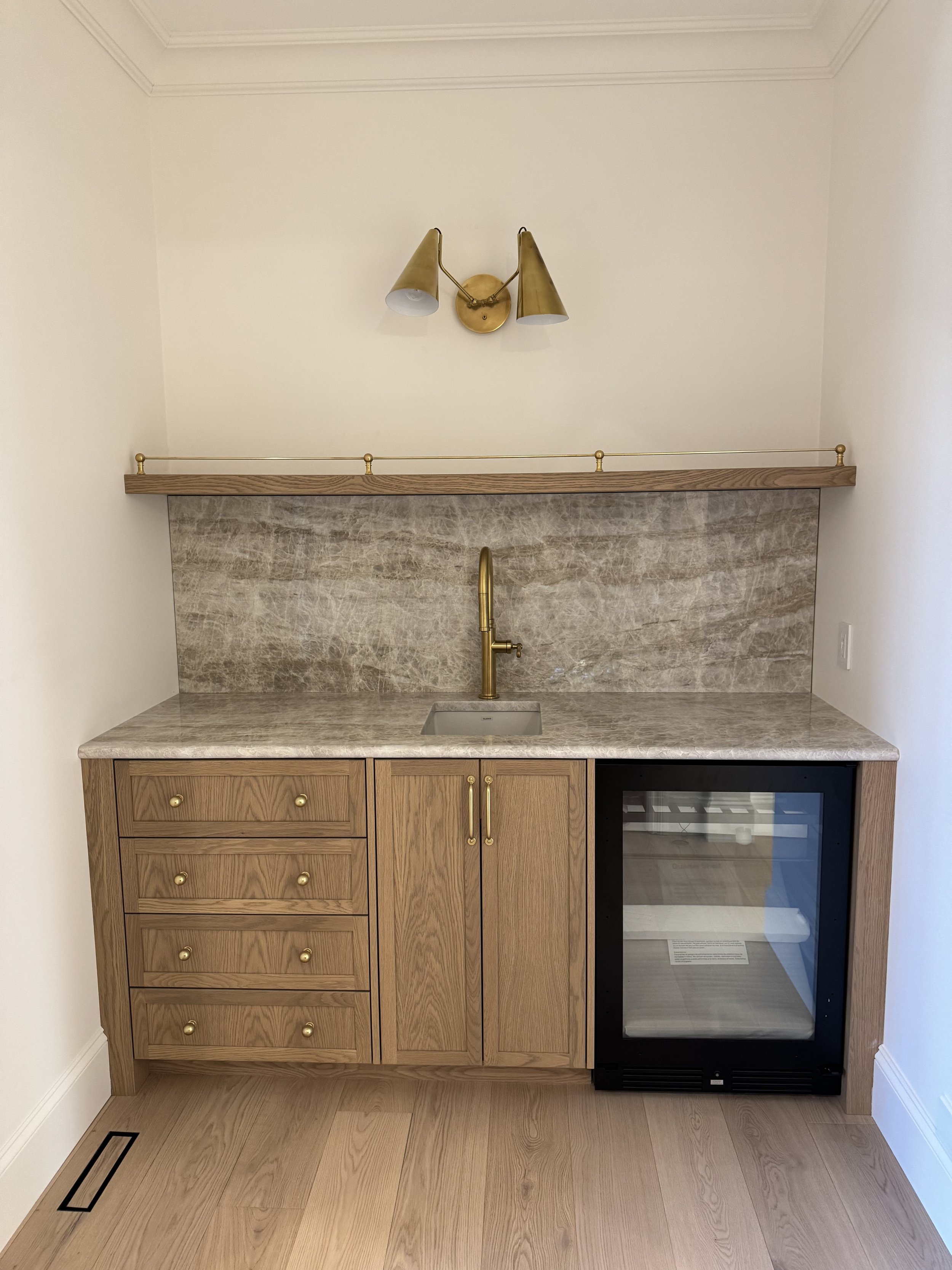 Why Edmonton Homeowners Are Choosing Quartzite Over Quartz in 2025