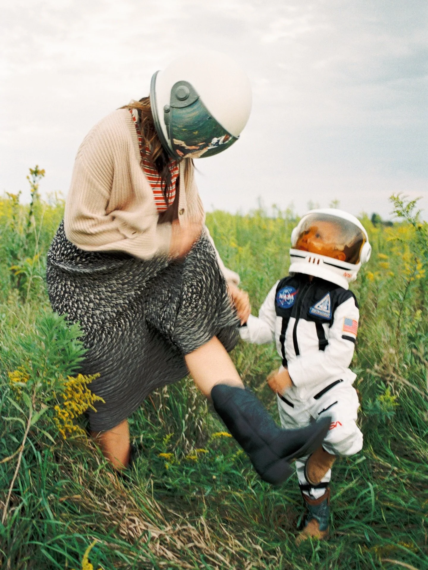 Decided that for the rest of December I&rsquo;m sharing only film work! So bring on the Polaroids, super 8, and 35mm film. 🎞️ 

#MotherhoodOnFilm
#MotherhoodUnfiltered
#DocumentYourDays