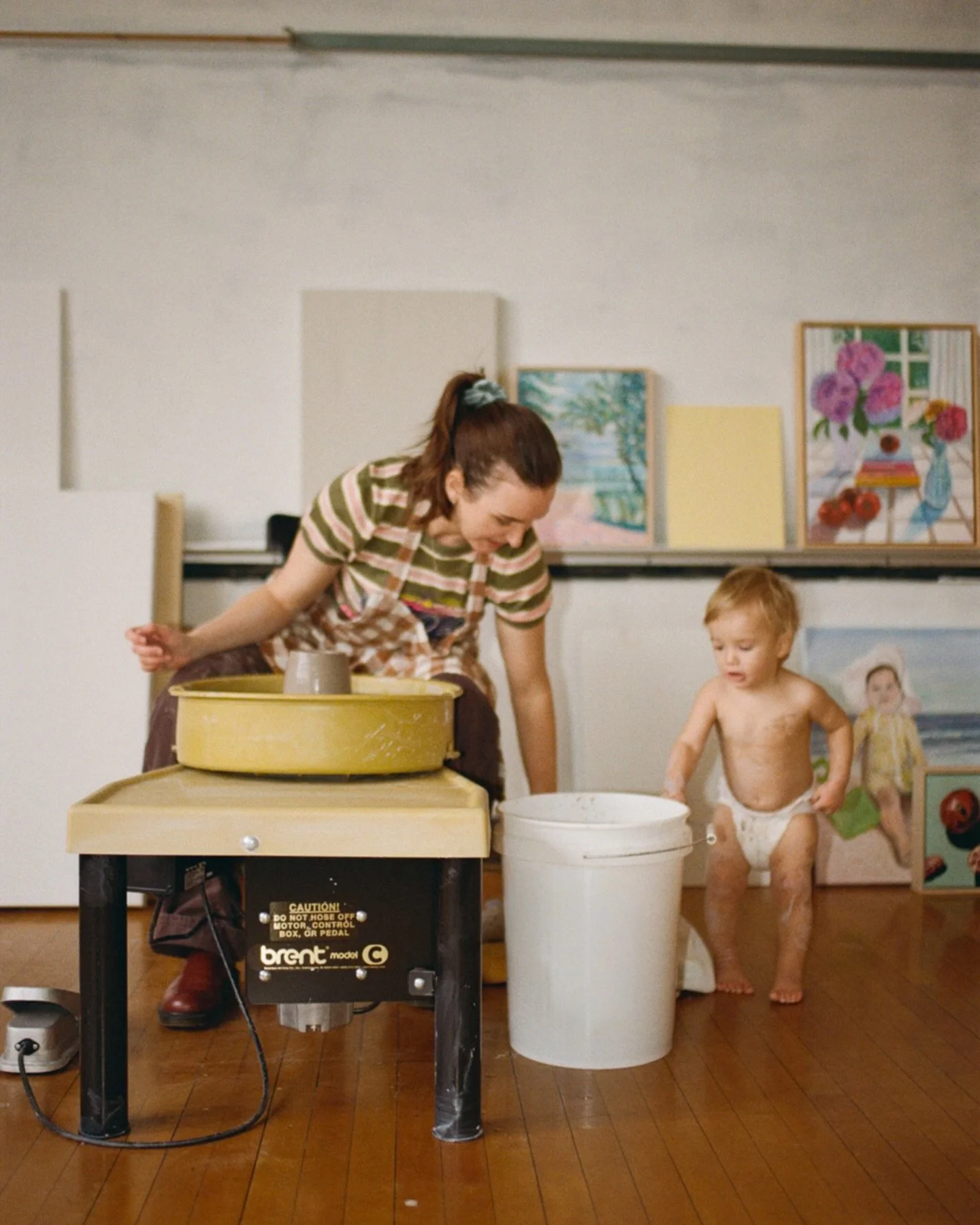 The dreamiest branding session with @saraharterreese and her youngest boy for @augustjudeco 🎞️ her work is absolutely beautiful and I wanted snag so many pieces for my home.