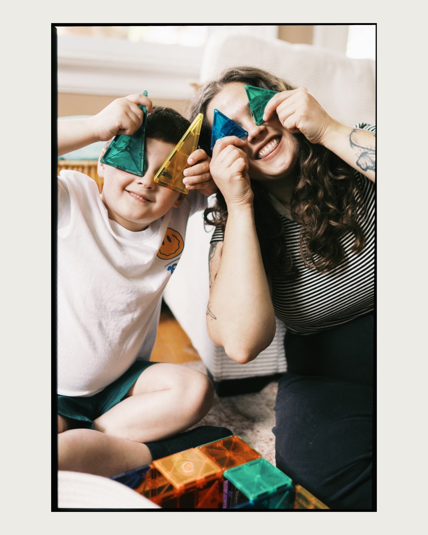 well. was trying to keep my shares in ten frames and failed that so screw it! as if I&rsquo;m not going to over share when my film scans are in next week 🫣🤘🏼- best morning with these two filled with football, tag, magnetiles and hulk smash ❤️

qua