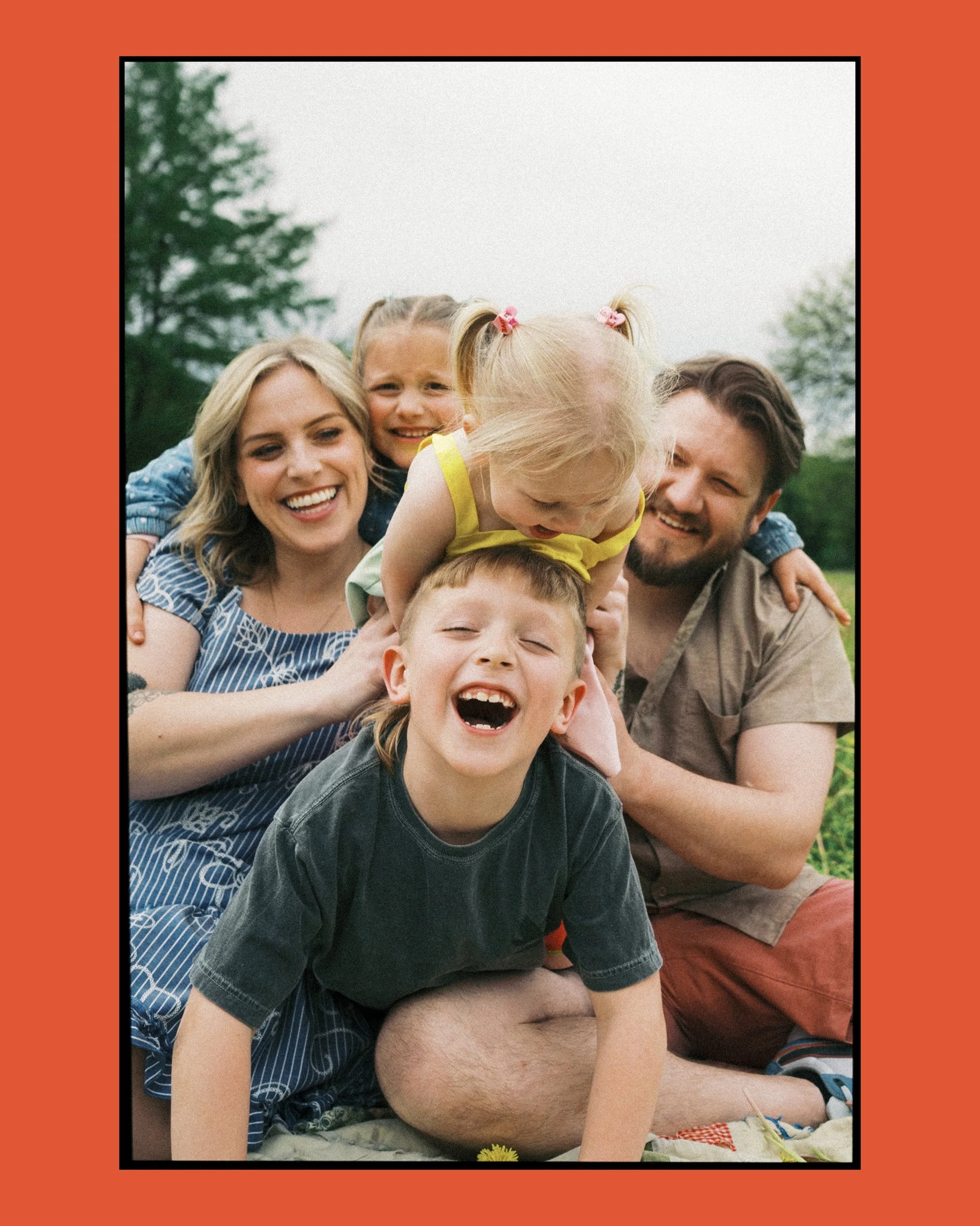 it may have been overcast but so much fun with this family! waited to share until they did&hellip; peep the last slide ❤️ 

quad city family photographer on digital, film, and super 8 video