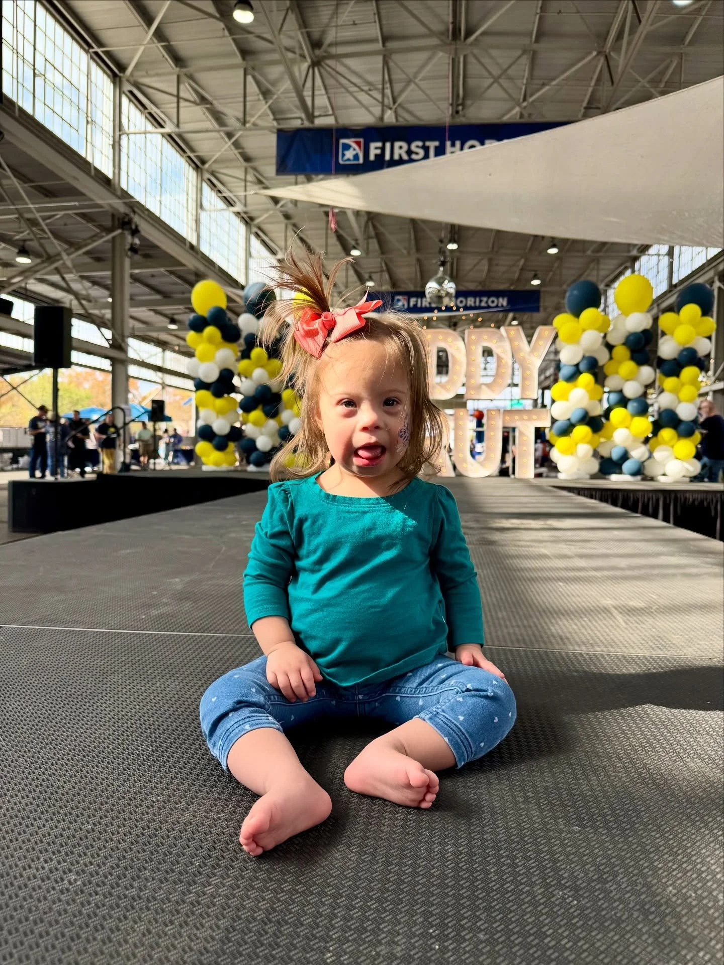 She&rsquo;s always shining bright 💙💛