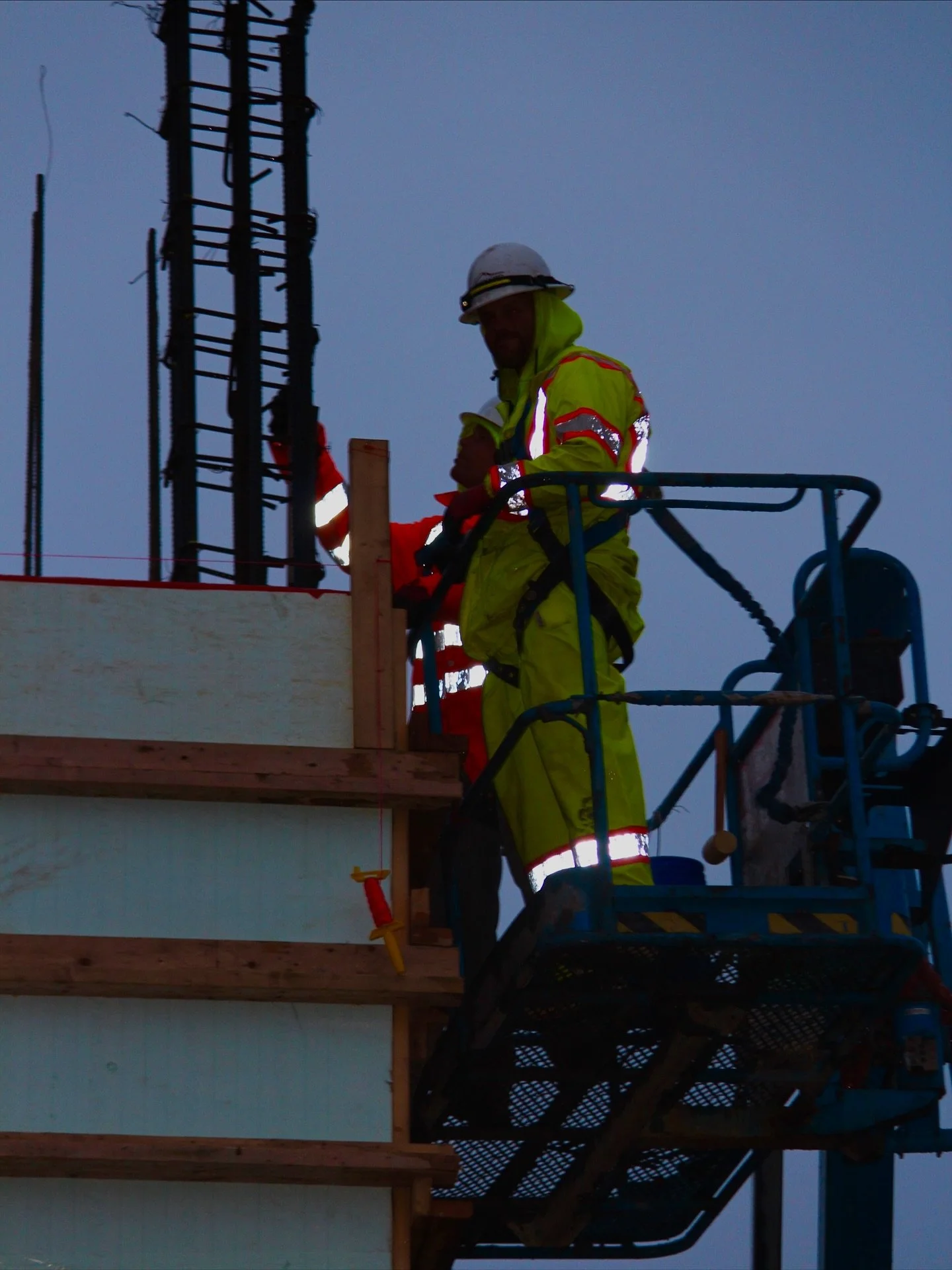Working on our night moves out at the @alaskaprecastsolutions site. 🌙 

The mornings may be getting darker, but our crews don&rsquo;t slow down&mdash;they gear up. 

#ConcreteStrong 💪 #BuiltForAlaska #PrecastPlant #ConcretePumping #ICFConstruction