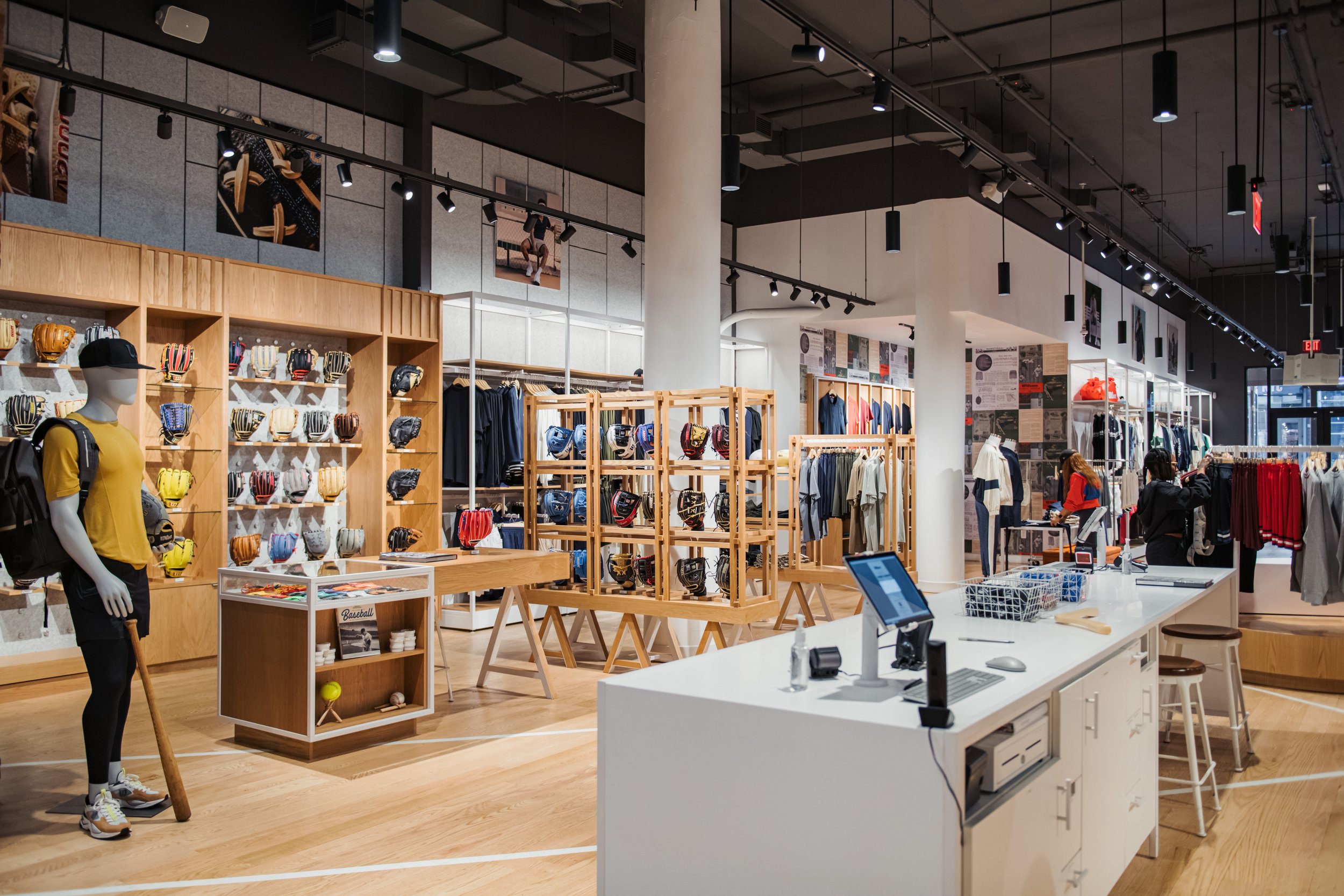 2022_US_Retail_SohoFlaghsip_NG-2383.jpg